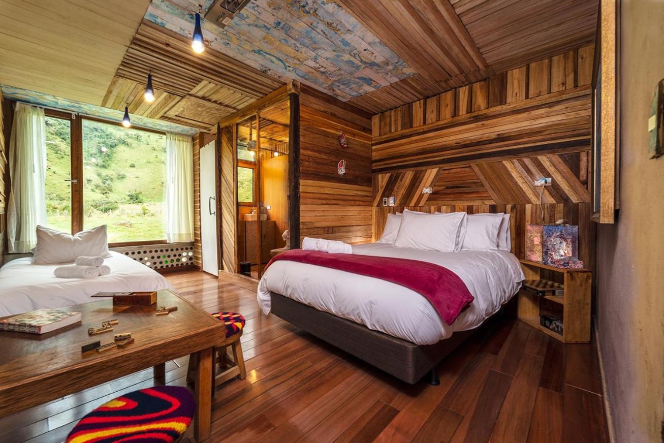 Deluxe Double or Twin Room with Mountain View