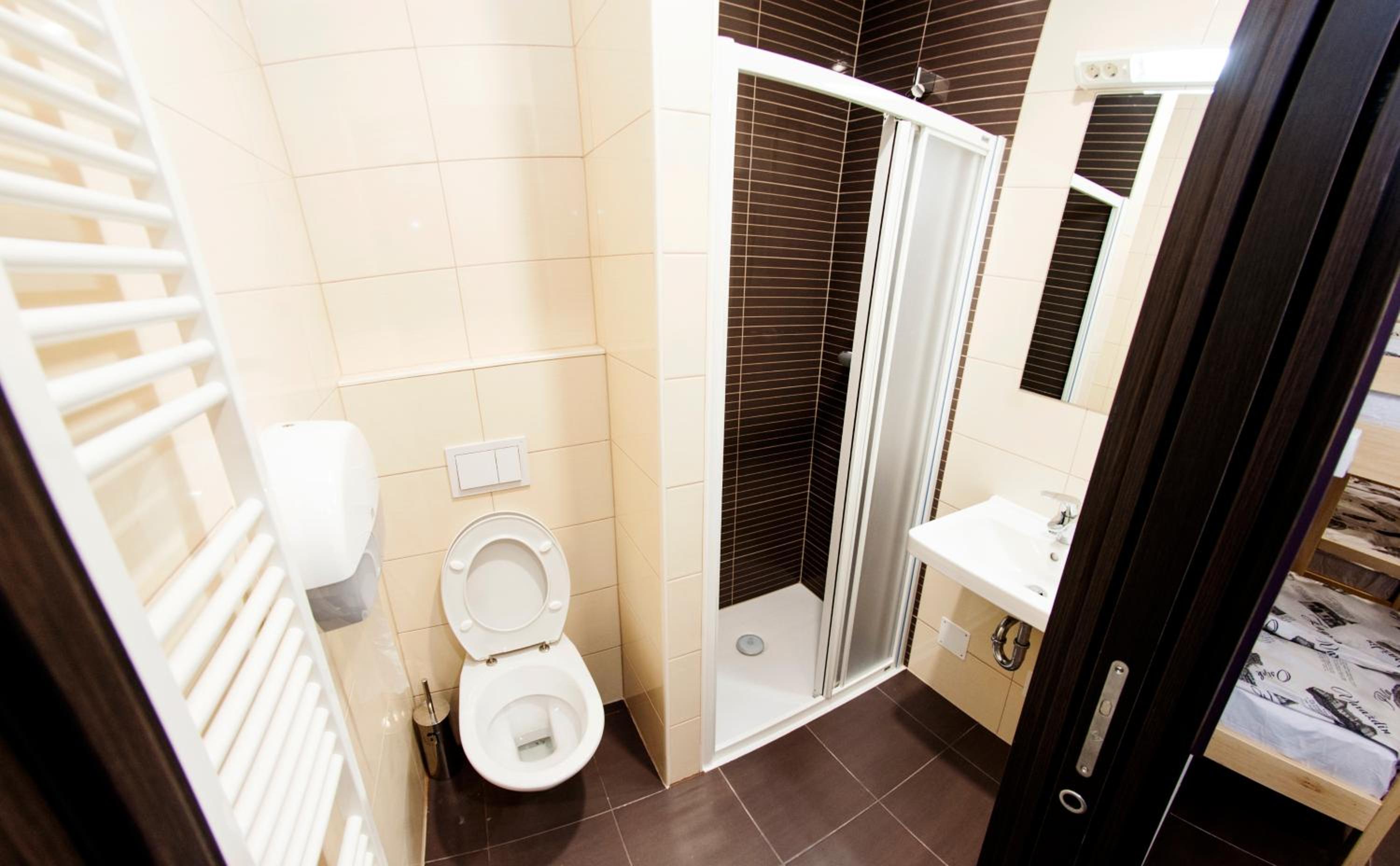 Quadruple Room - Photo 4