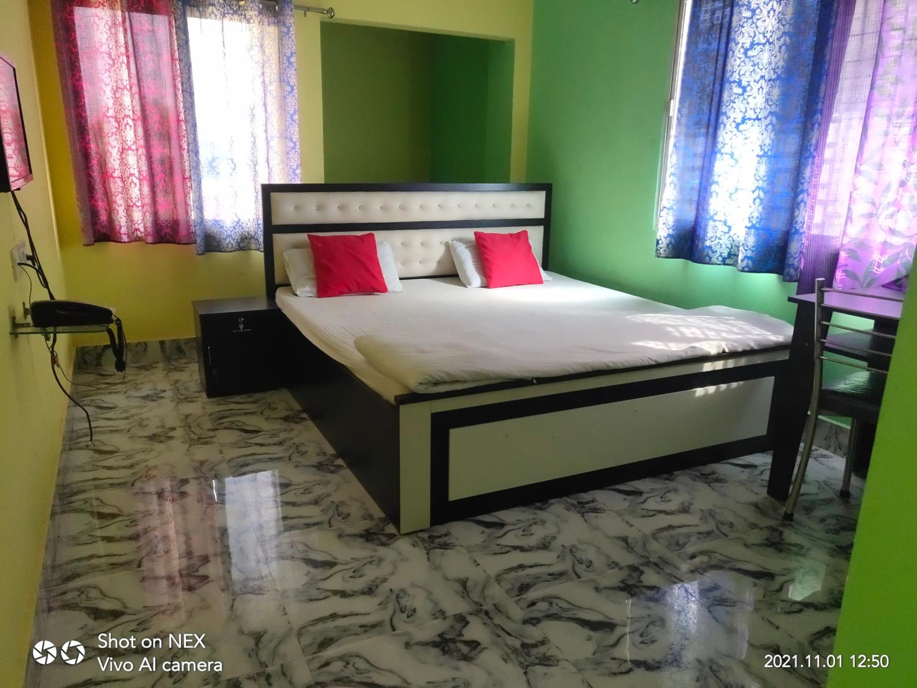 Standard Double Room with Fan photo 2