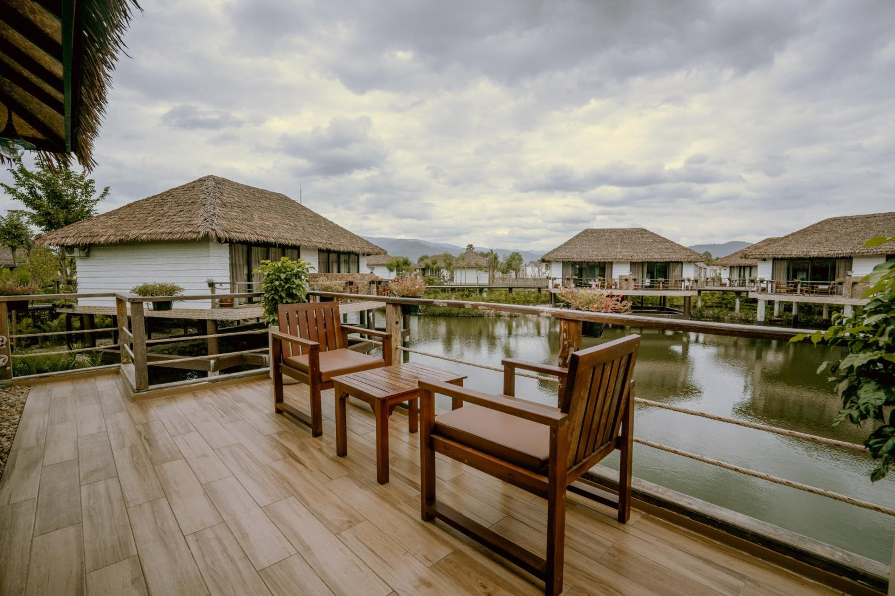 Twin Bungalow River View - Free City Shuttle Service  - Photo 7
