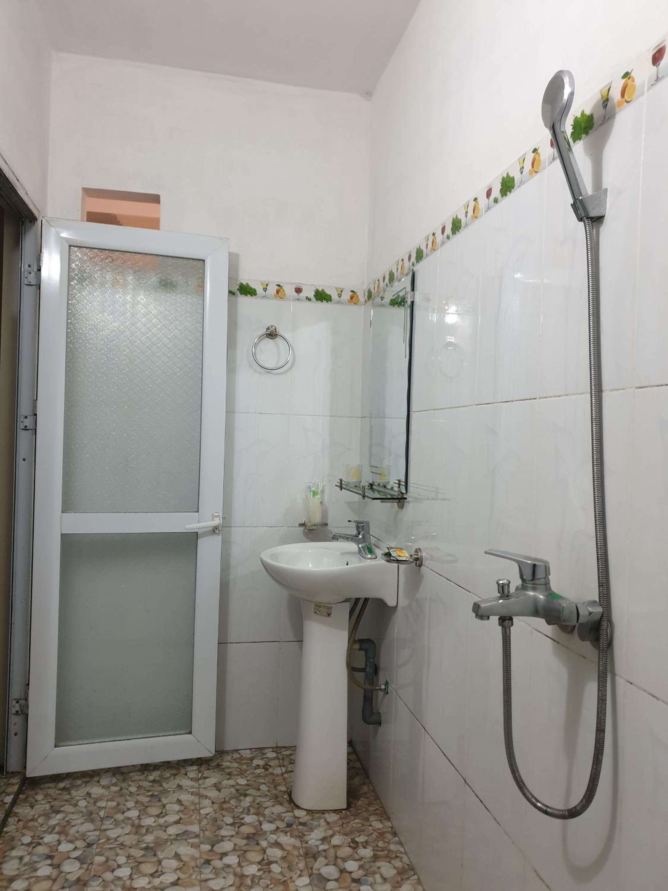 Standard Triple Room - Photo 6