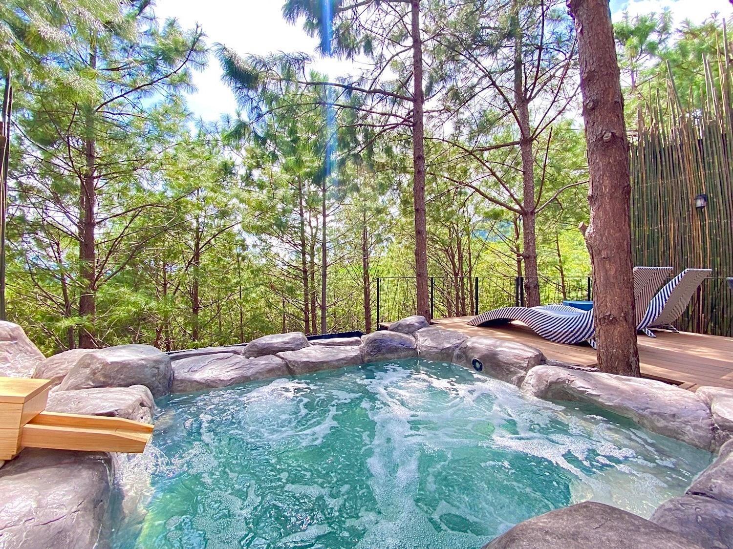 Villa with Jacuzzi - Photo 8