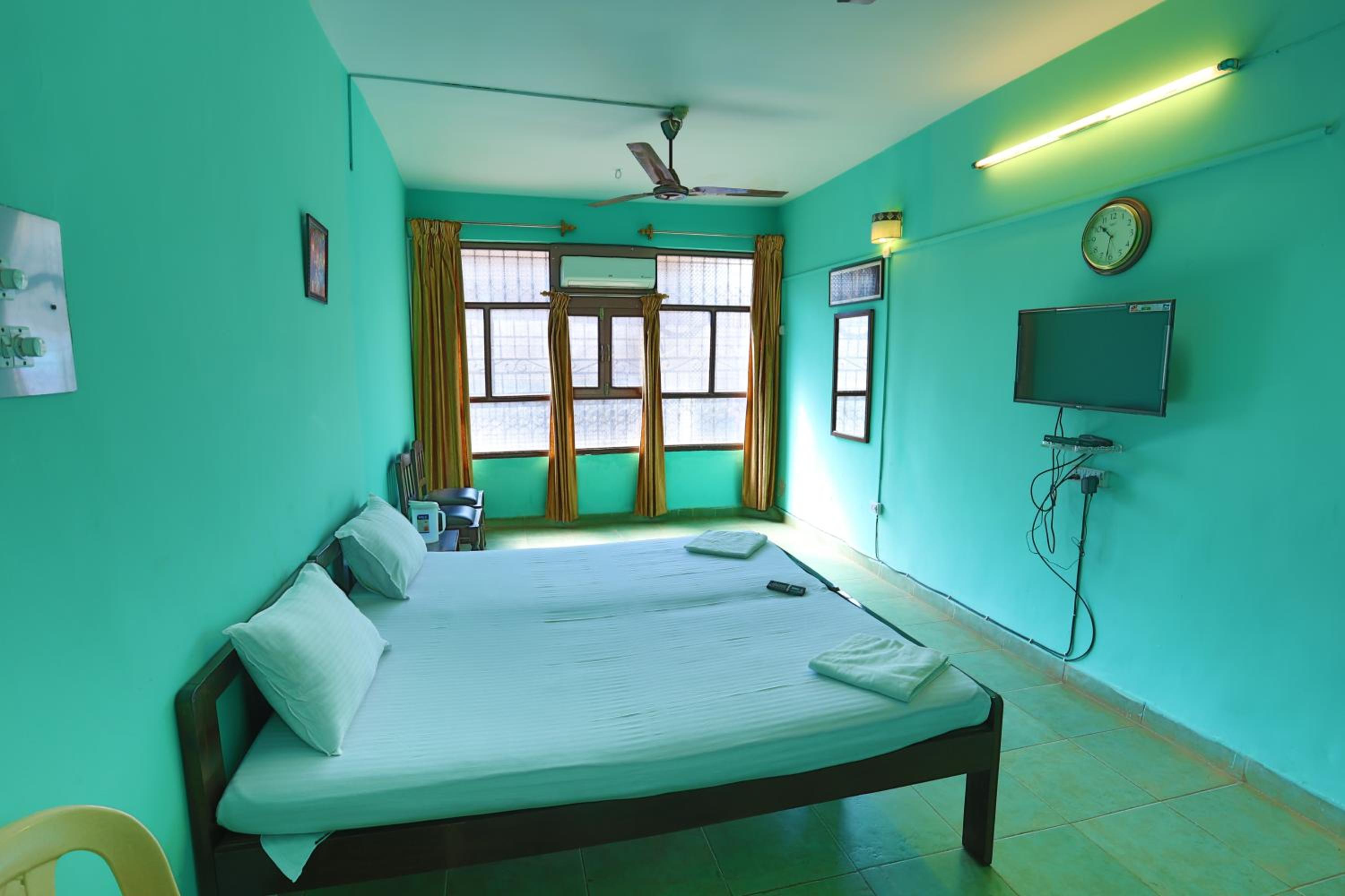 Standard Double Room - Photo 31