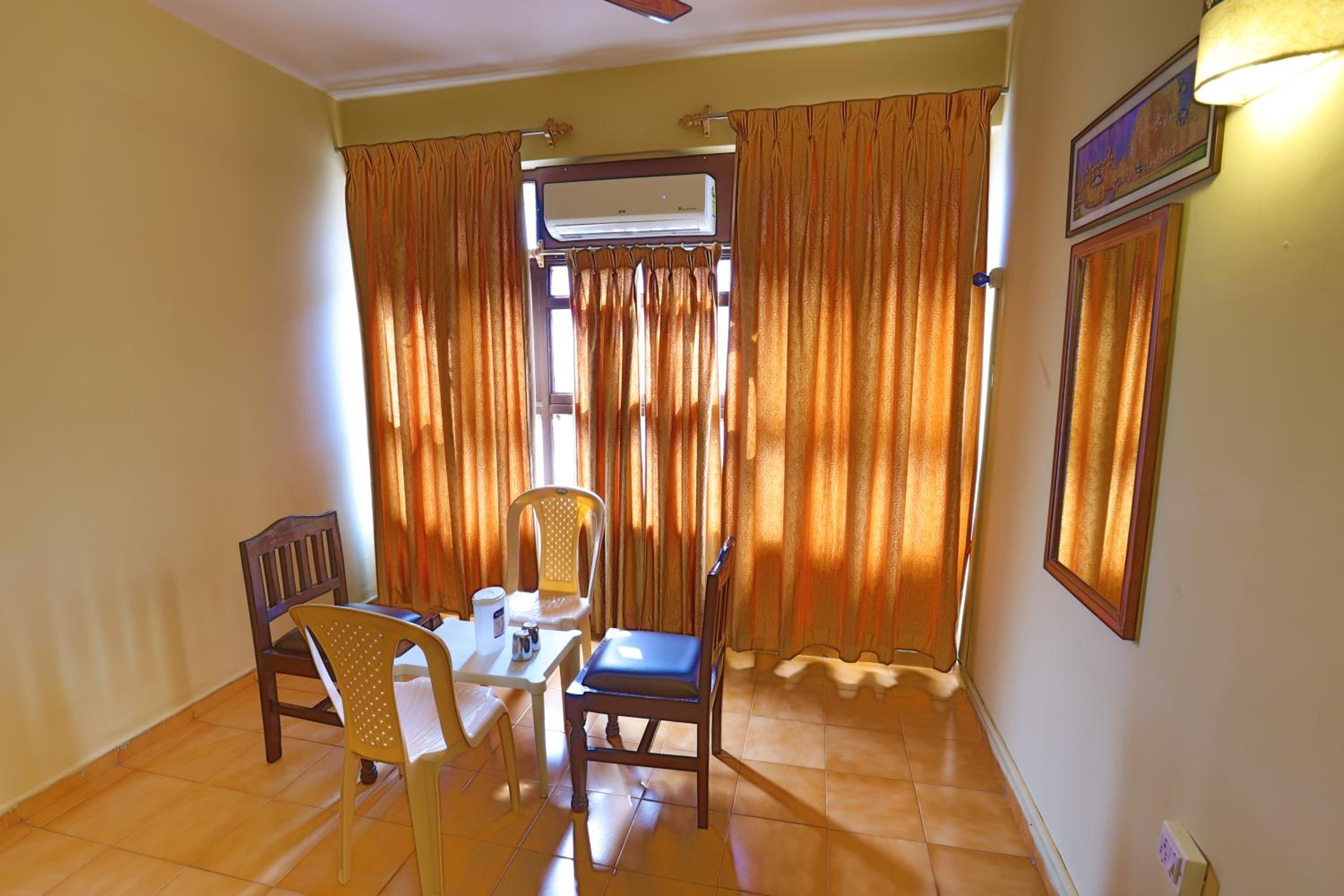 Standard Double Room - Photo 25