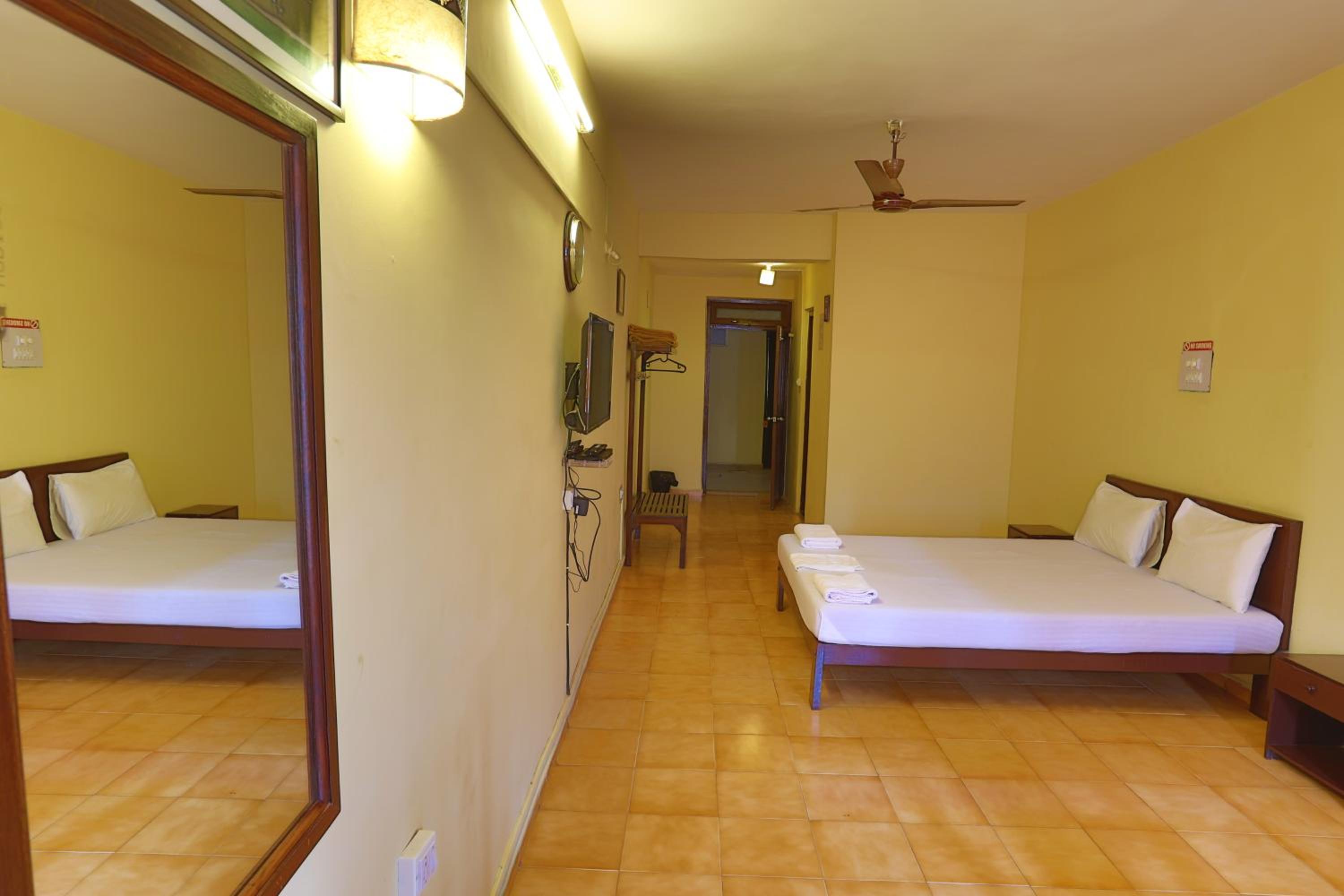 Standard Double Room - Photo 24