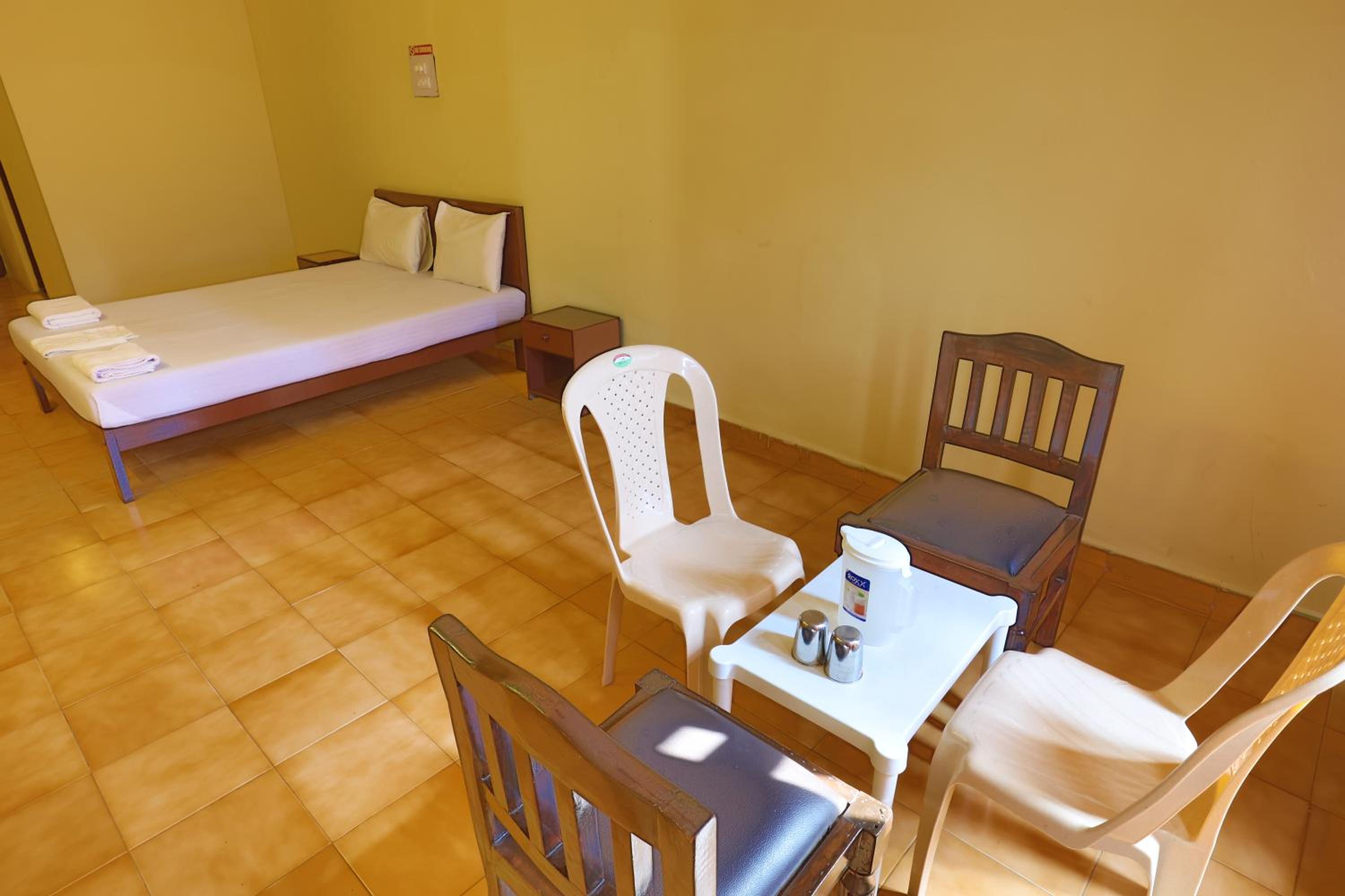 Standard Double Room - Photo 22