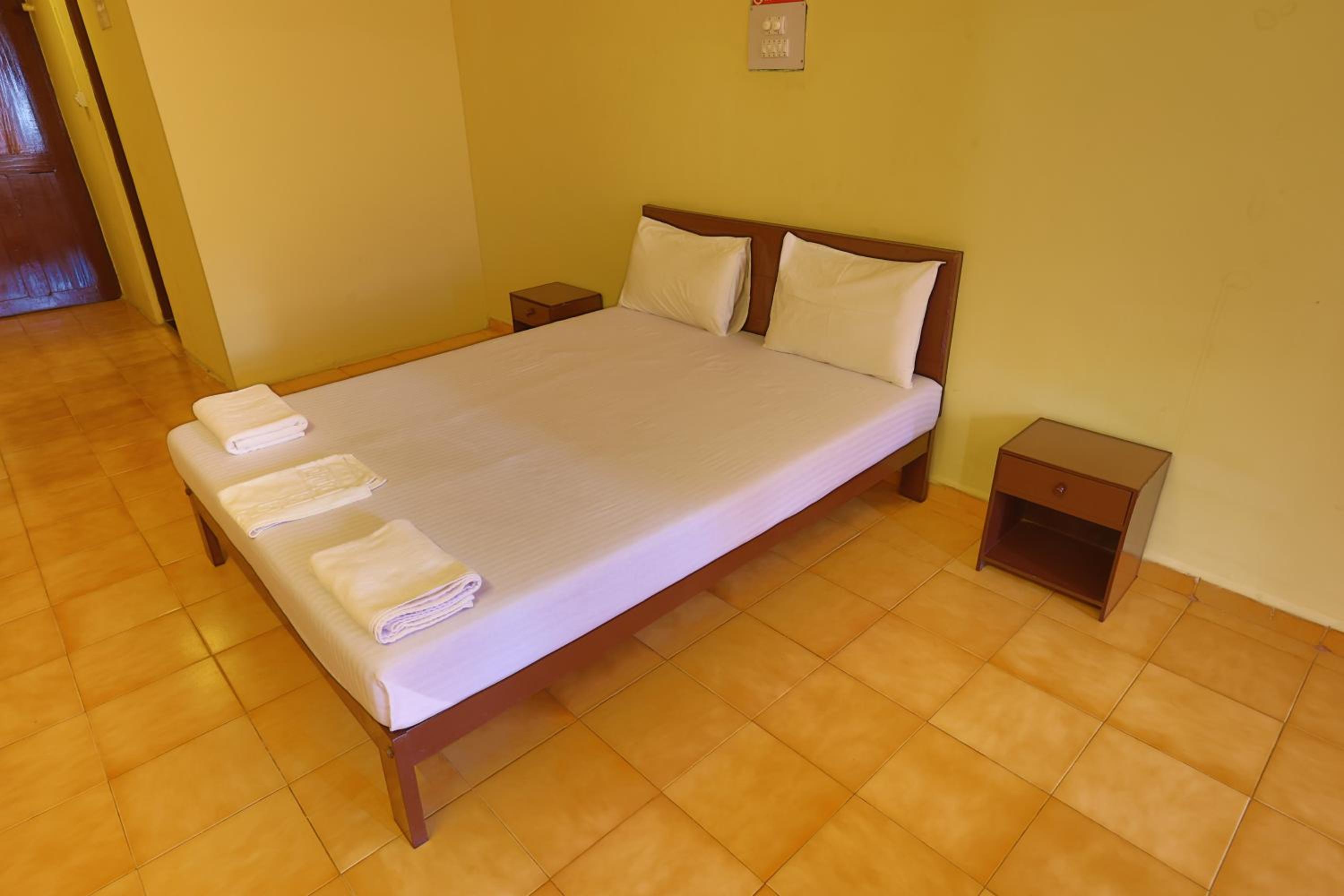Standard Double Room - Photo 21