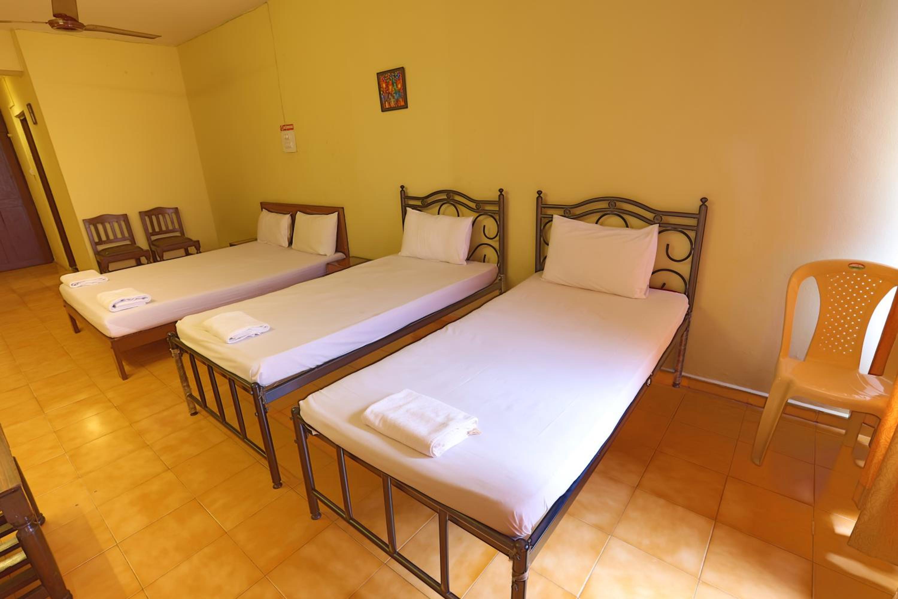 Quadruple Room - Photo 8