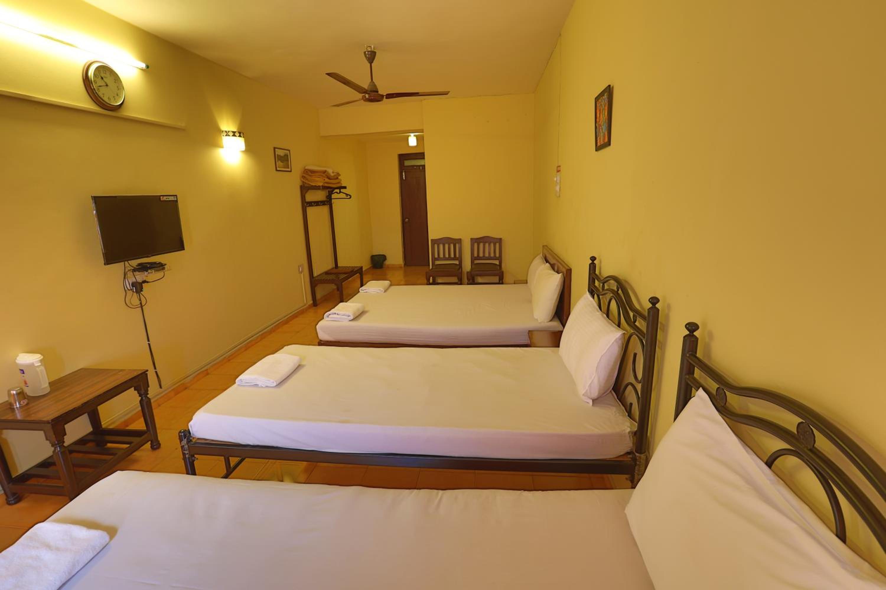 Quadruple Room - Photo 6