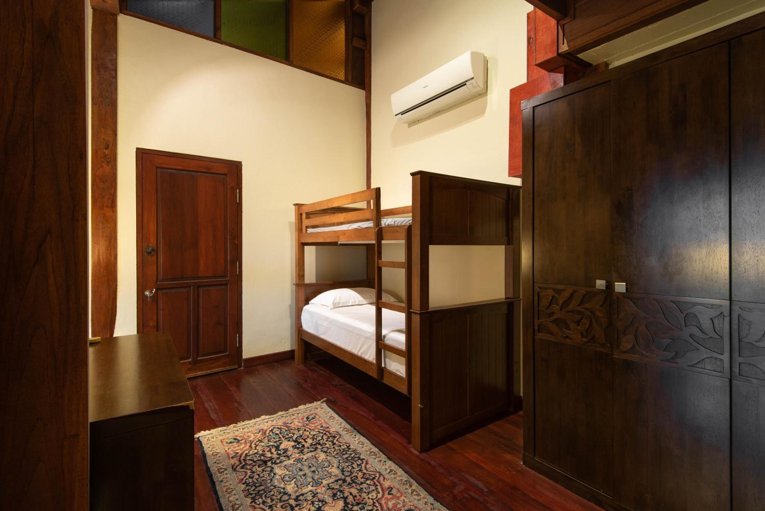 Limasan Satu Villa - Photo 8