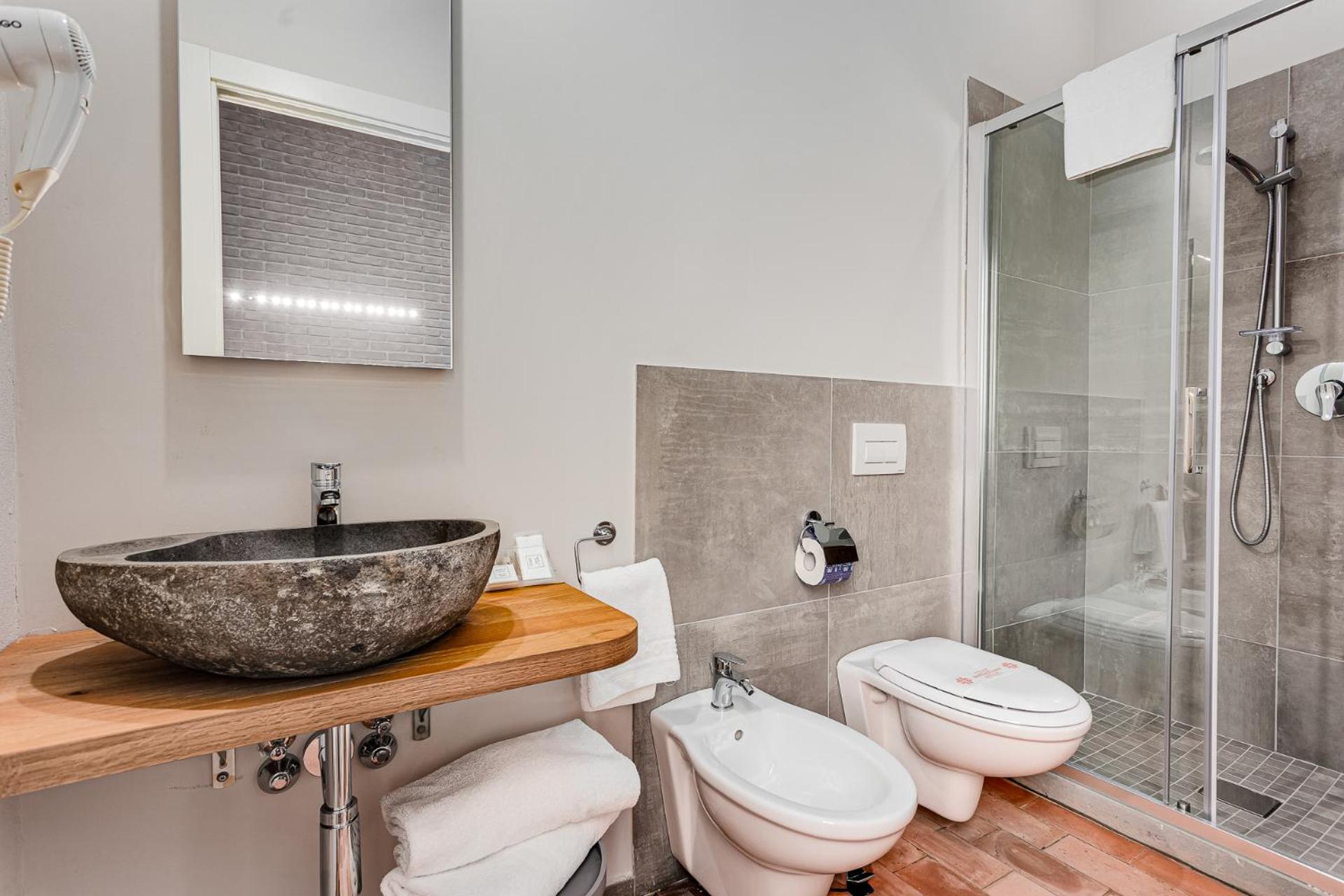 Budget Double Room photo 2