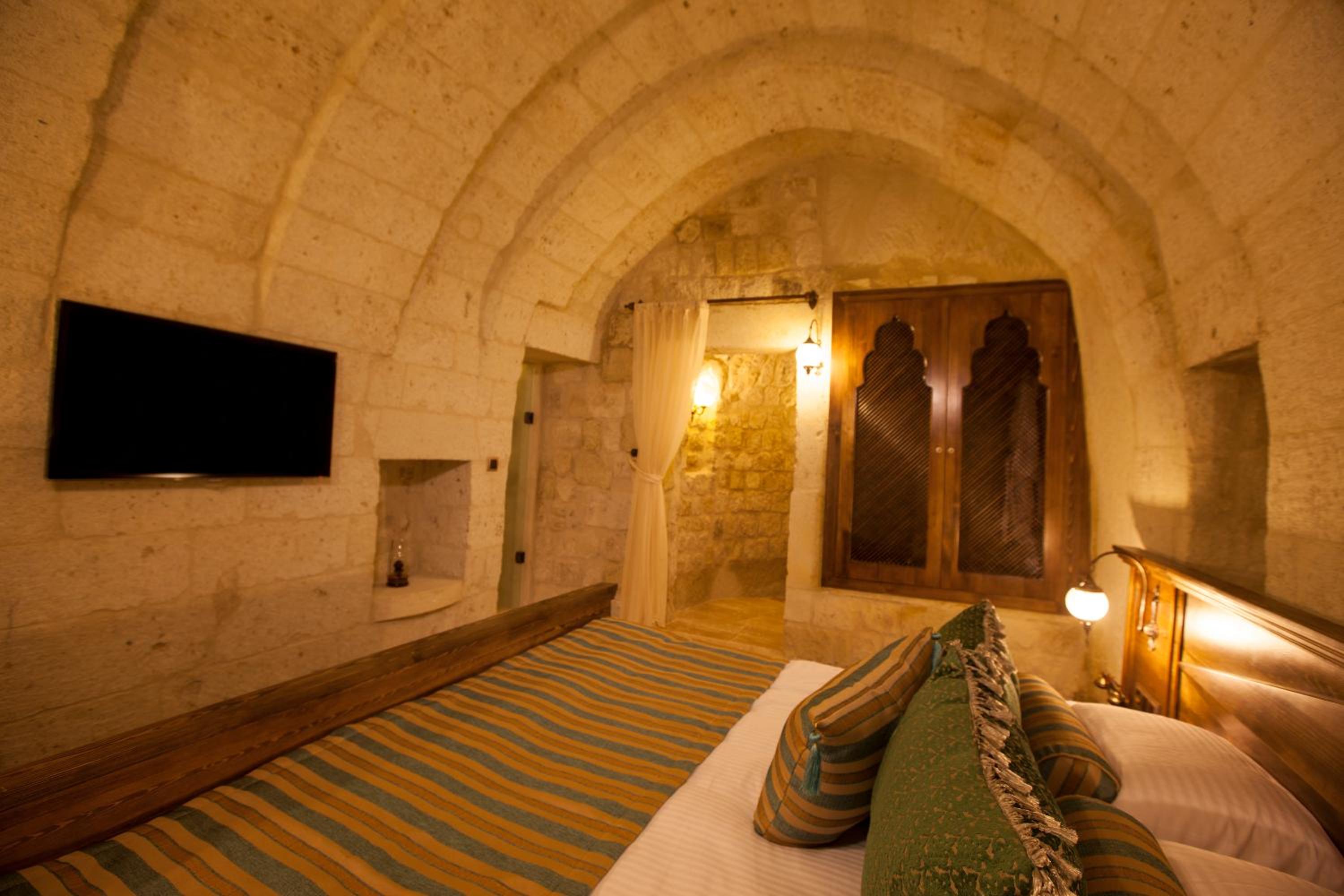 Glorious Cave Suite - Photo 7