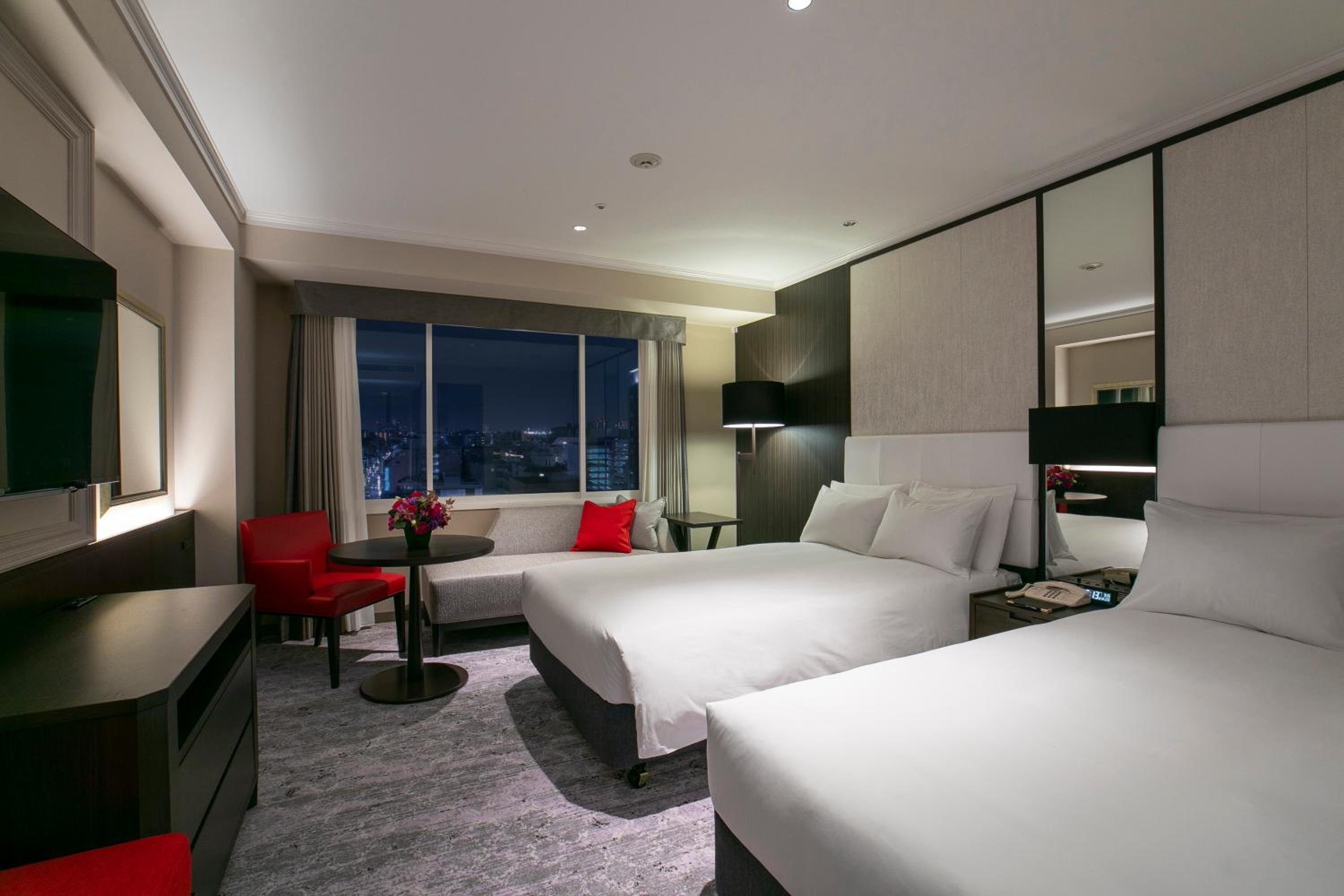 Executive Floor Twin Room with Separate Bathroom - Non-Smoking