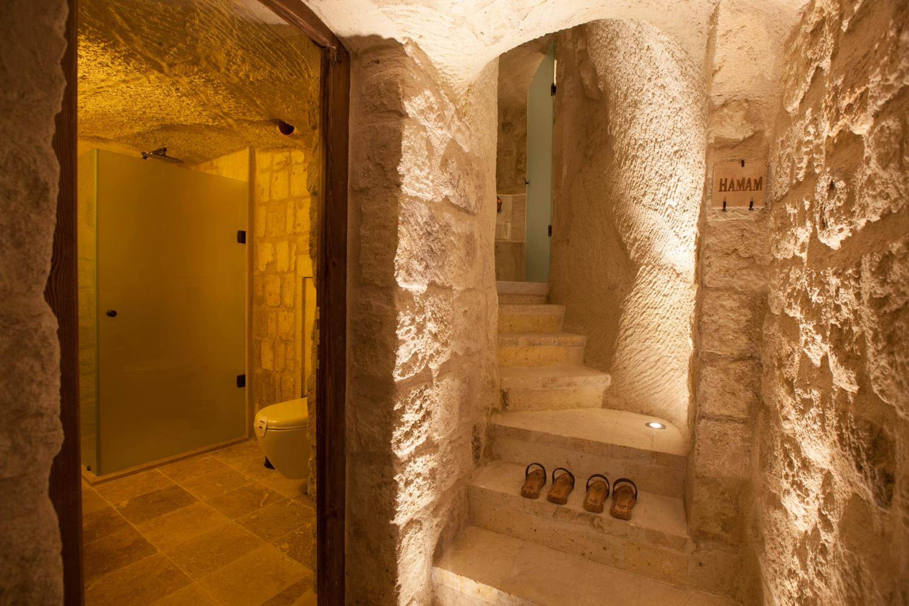 Glorious Cave Suite - Photo 8