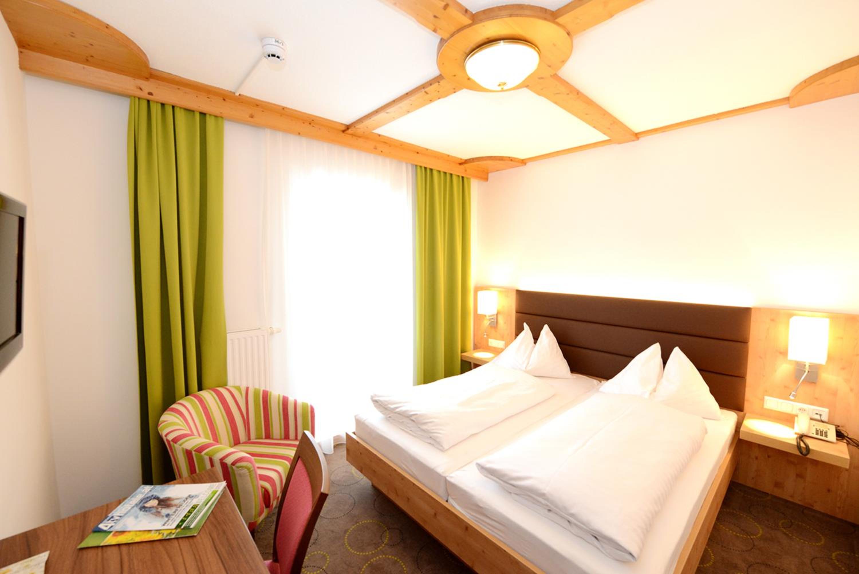 Standard Double Room - Photo 6