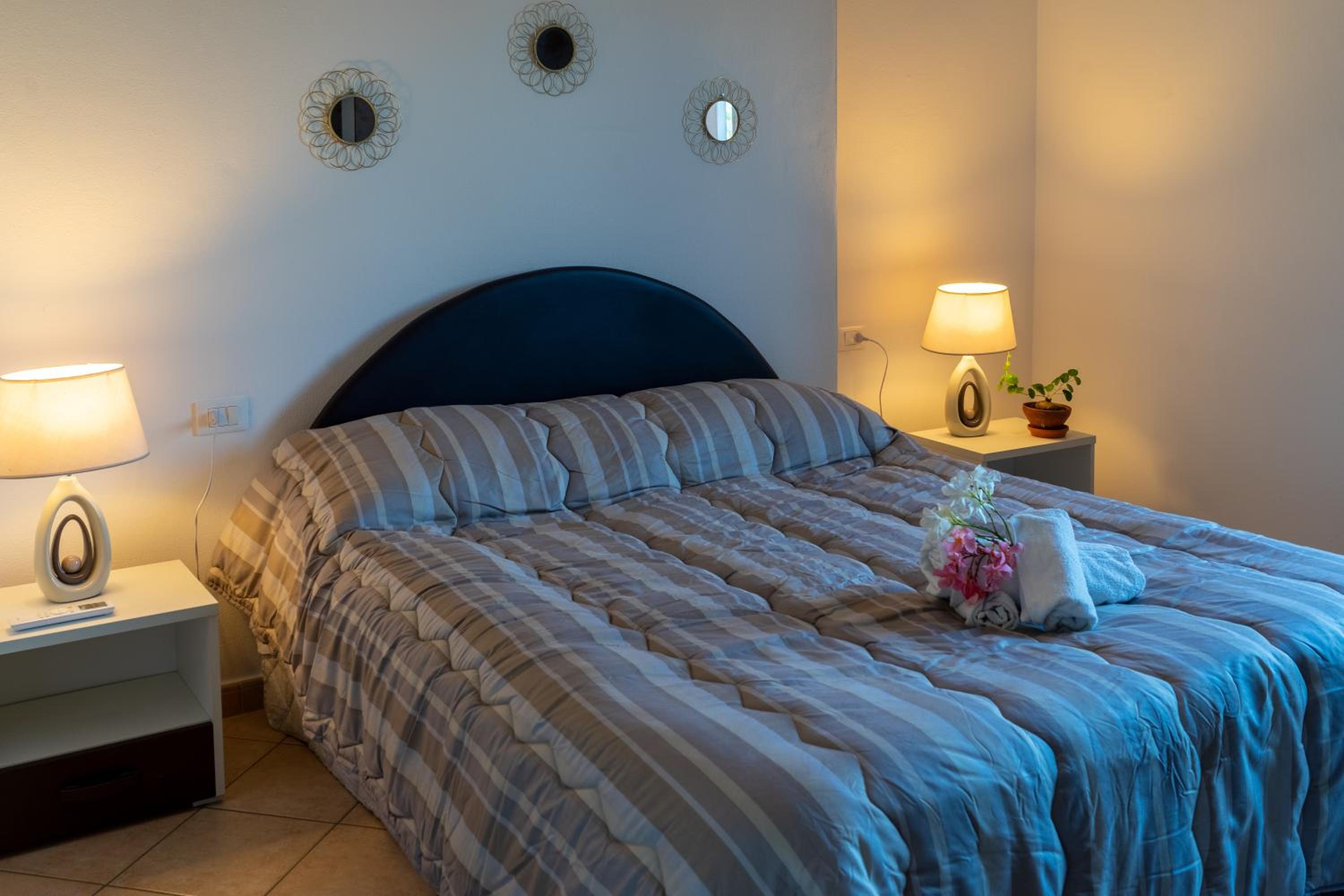 Two-Bedroom Apartment - Photo 3