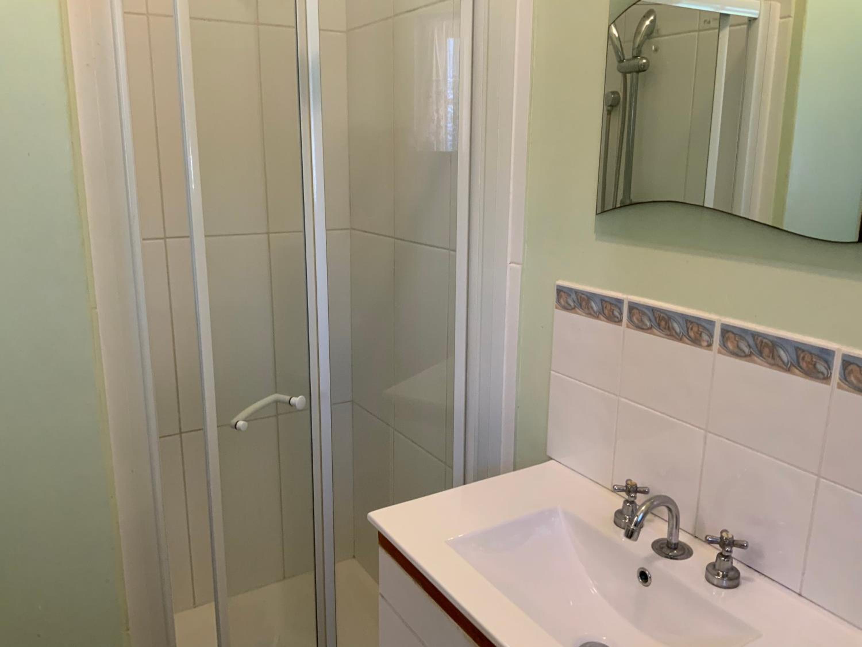 Studio Apartment - Photo 2