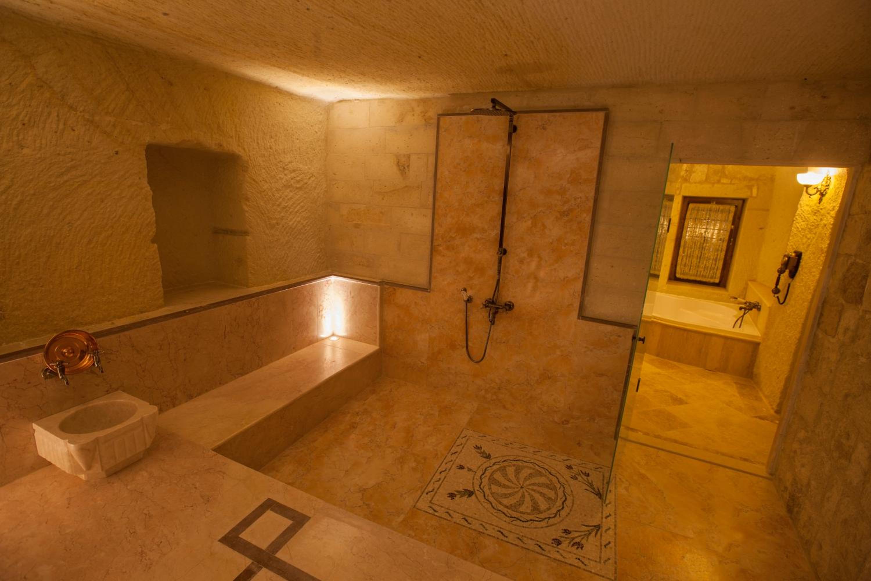 Royal Cave Suite  - Photo 4