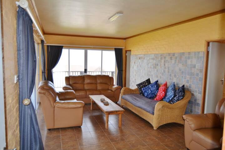 Four-Bedroom House - Photo 18