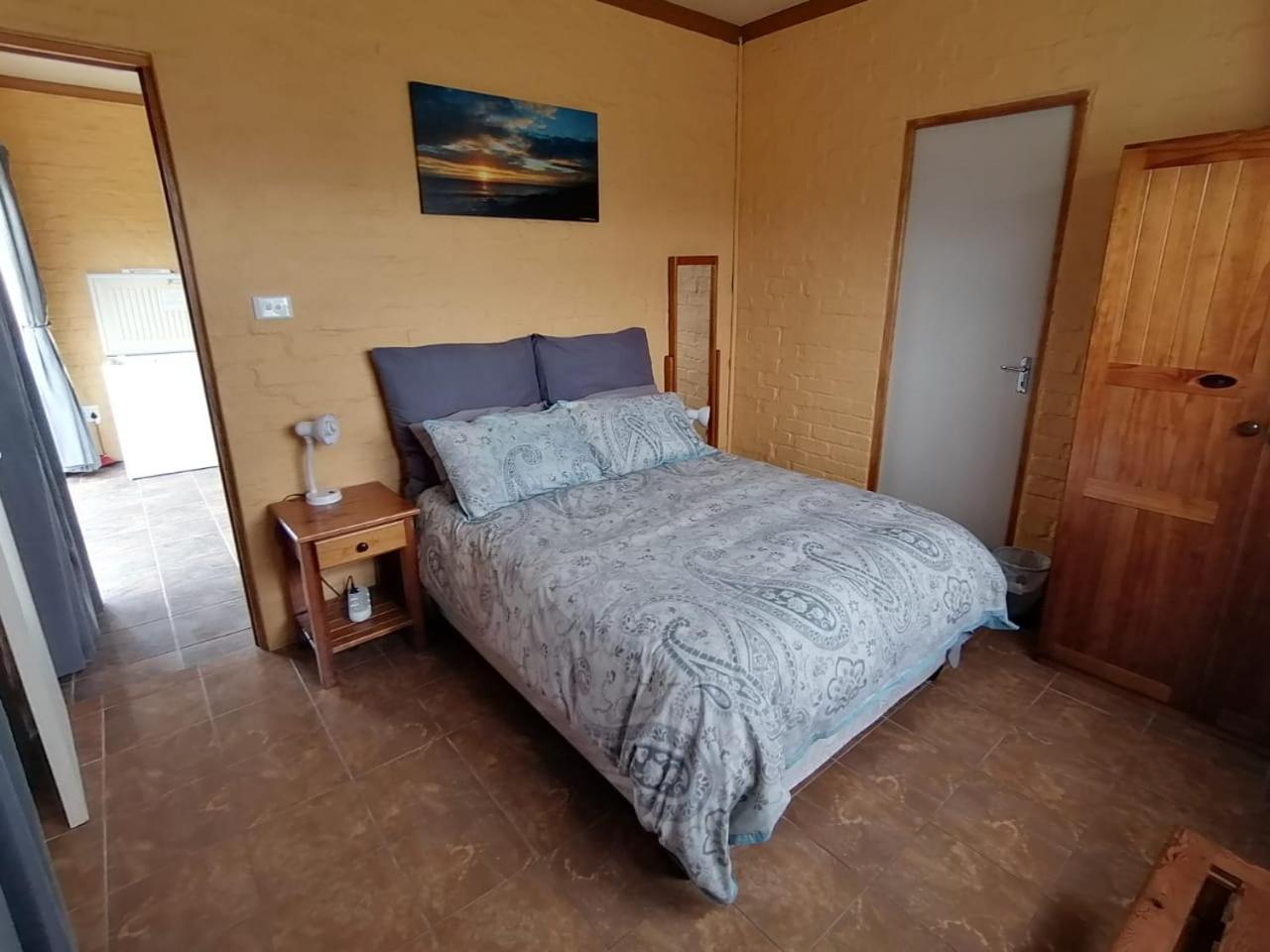 Four-Bedroom House - Photo 14