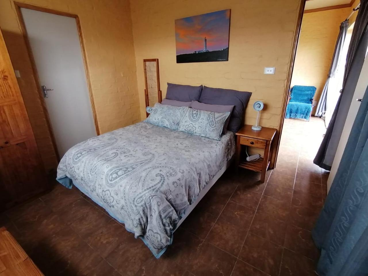 Four-Bedroom House - Photo 11