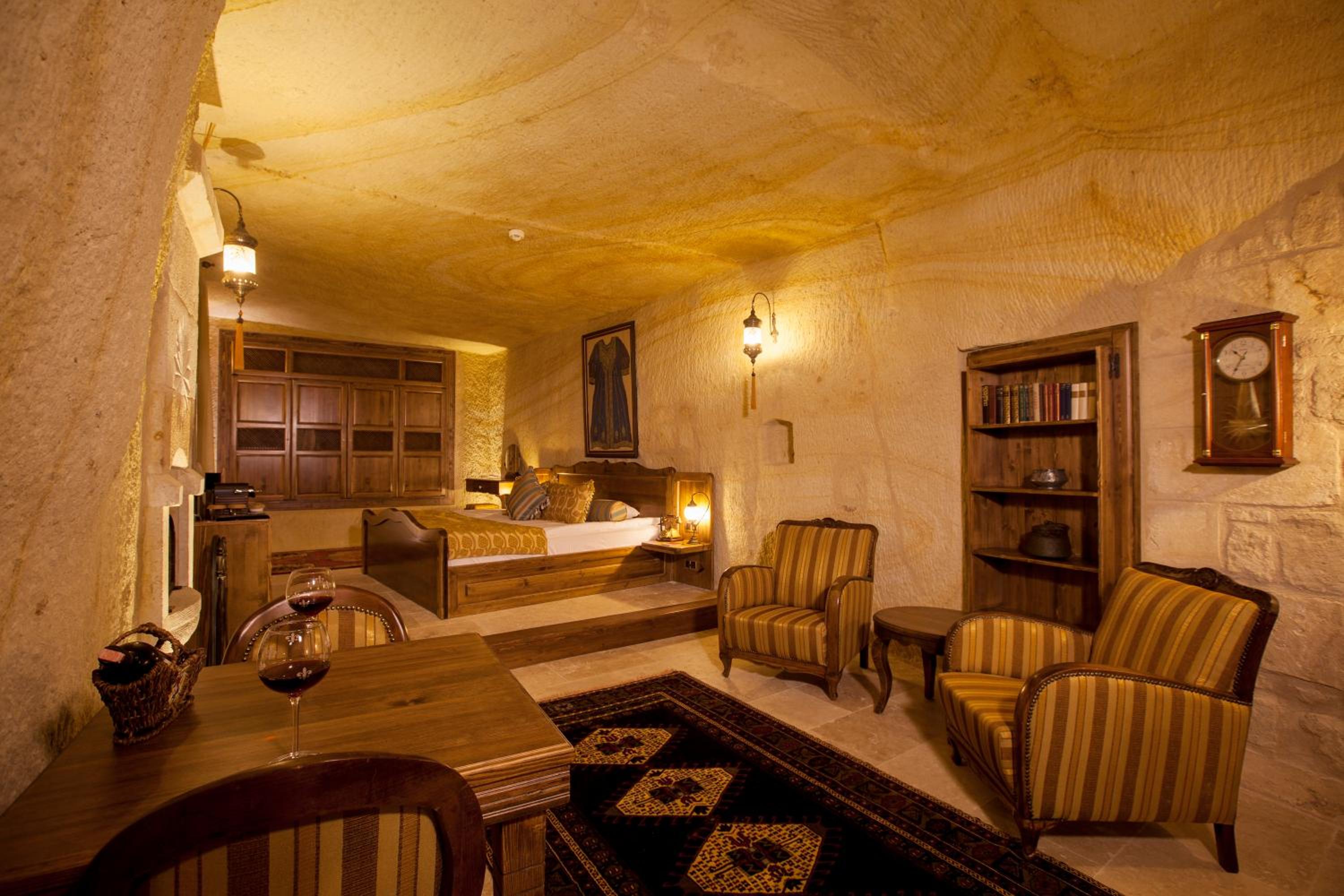 Majestic Cave Suite - Photo 1