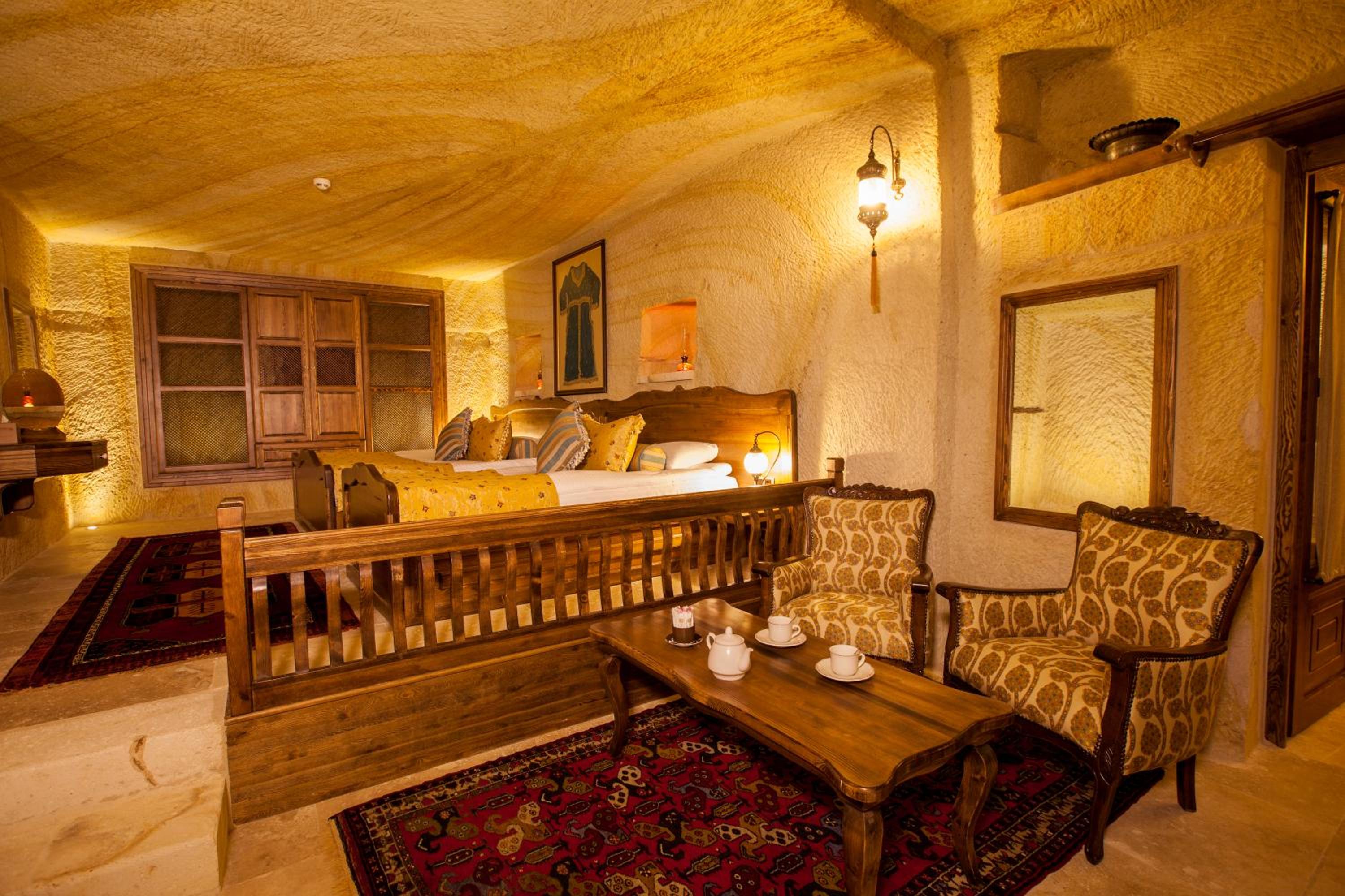 Majestic Cave Suite - Photo 23