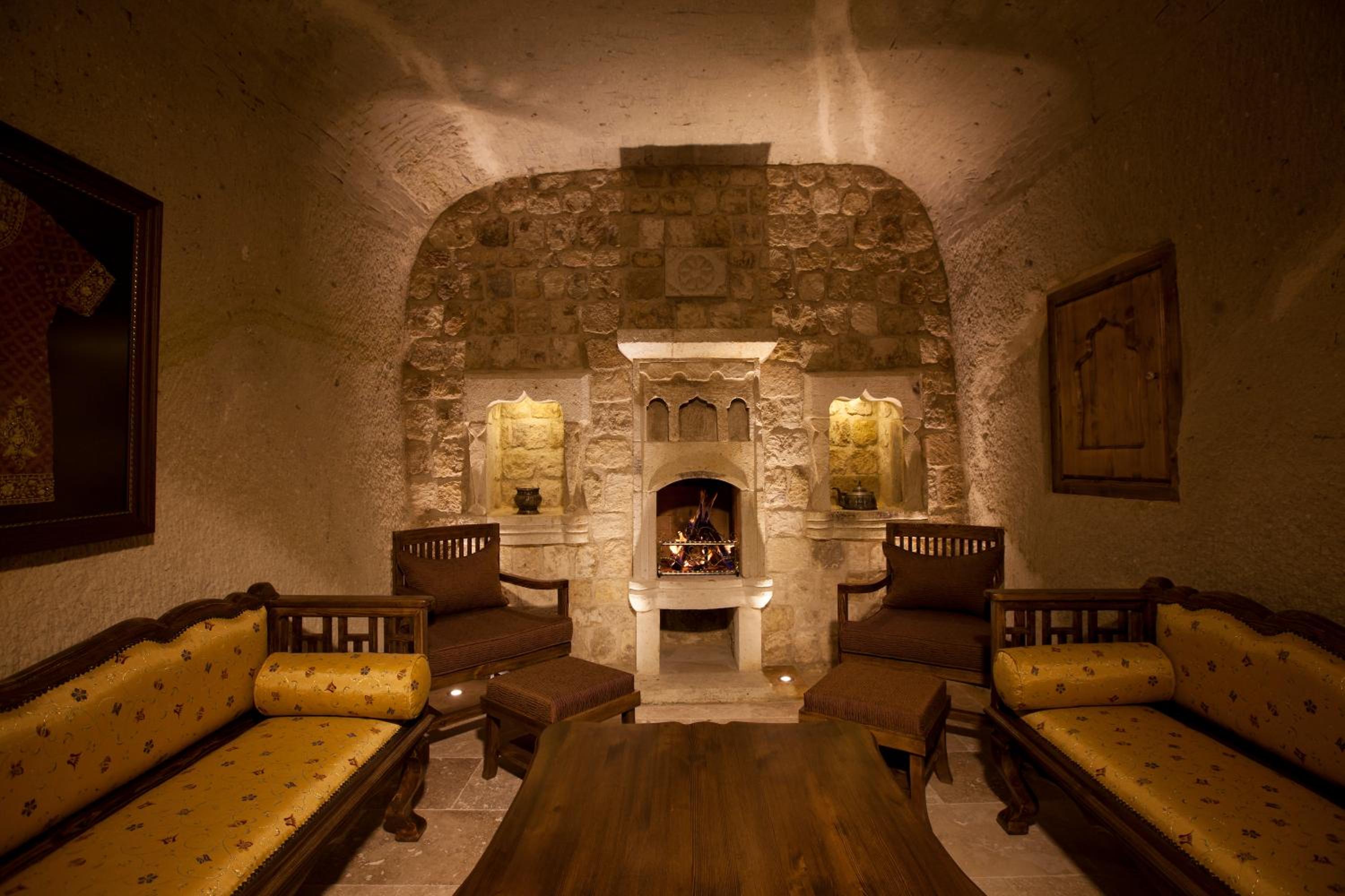 Majestic Cave Suite - Photo 15