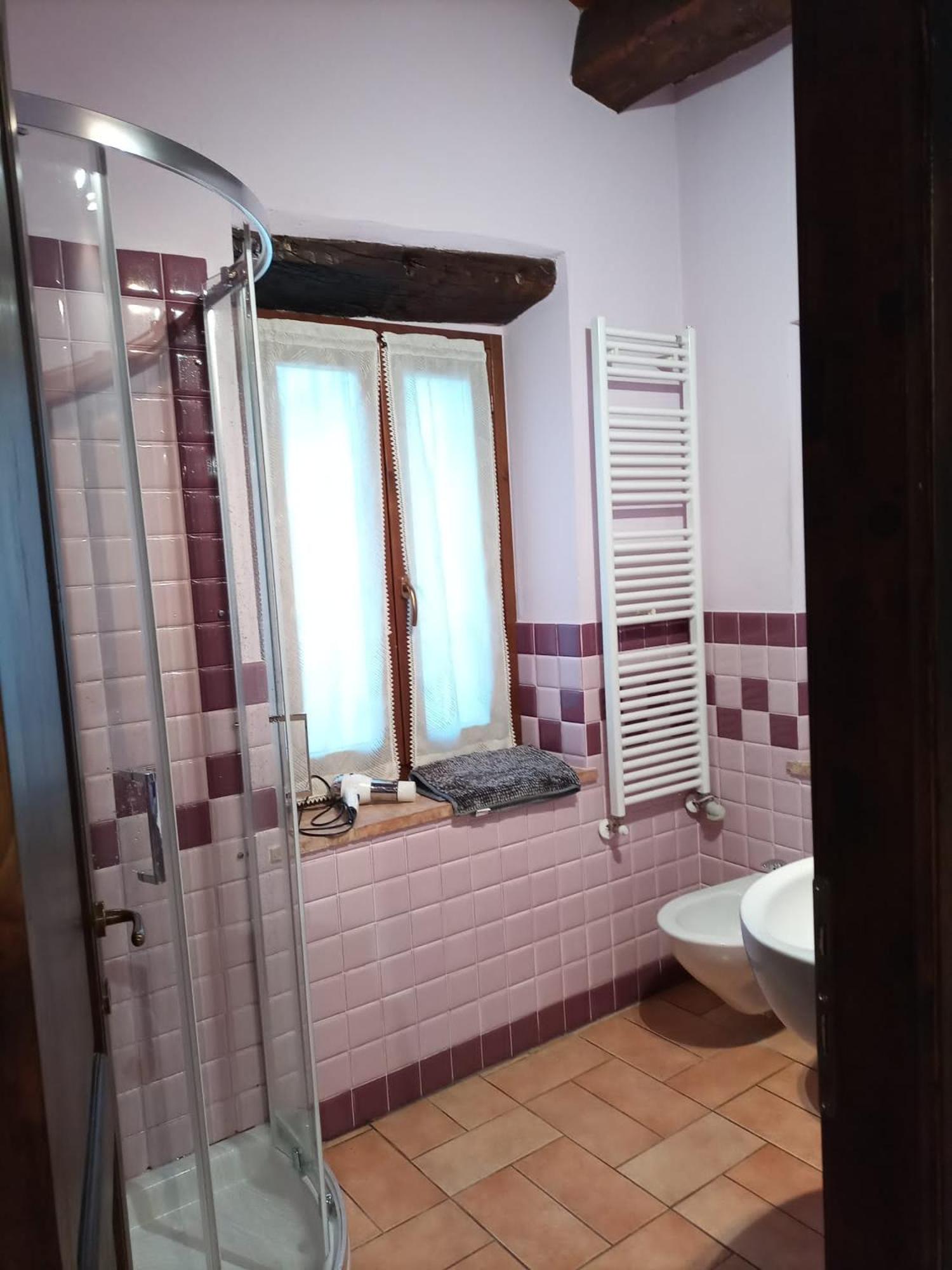 Double Room - Photo 6