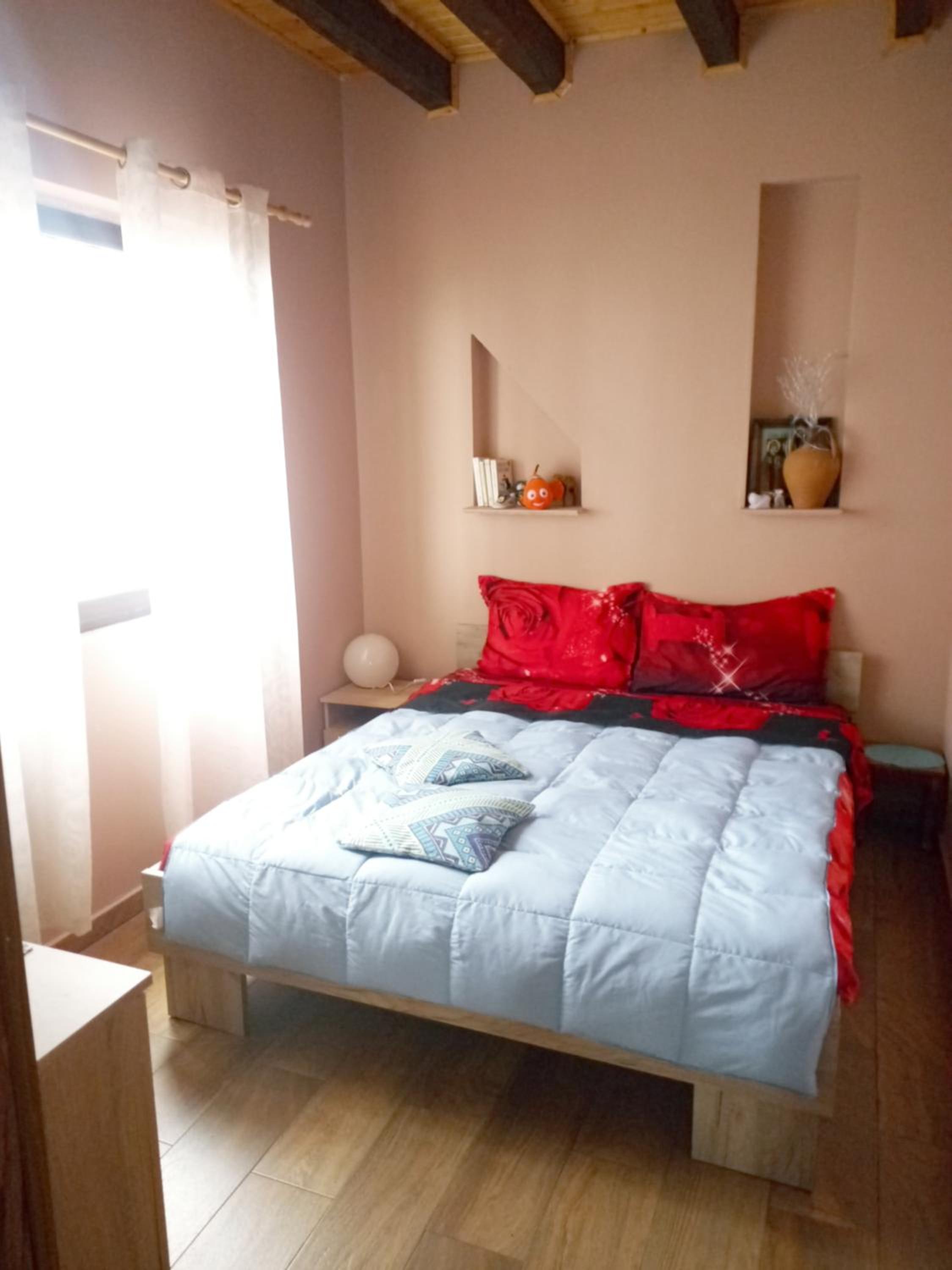 King Room with Balcony - Photo 16