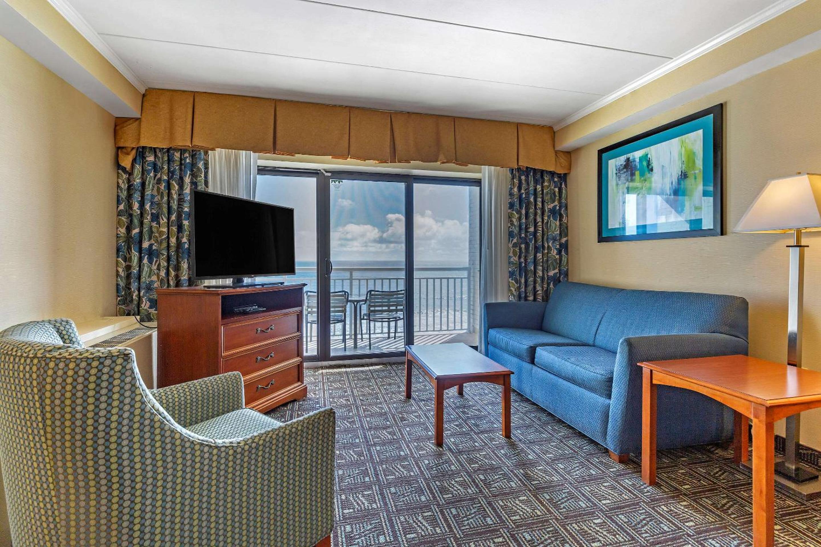 Efficiency, Oceanfront, 1 King Bed & Sofa Bed, Interior Entrance, Non Smoking photo 1