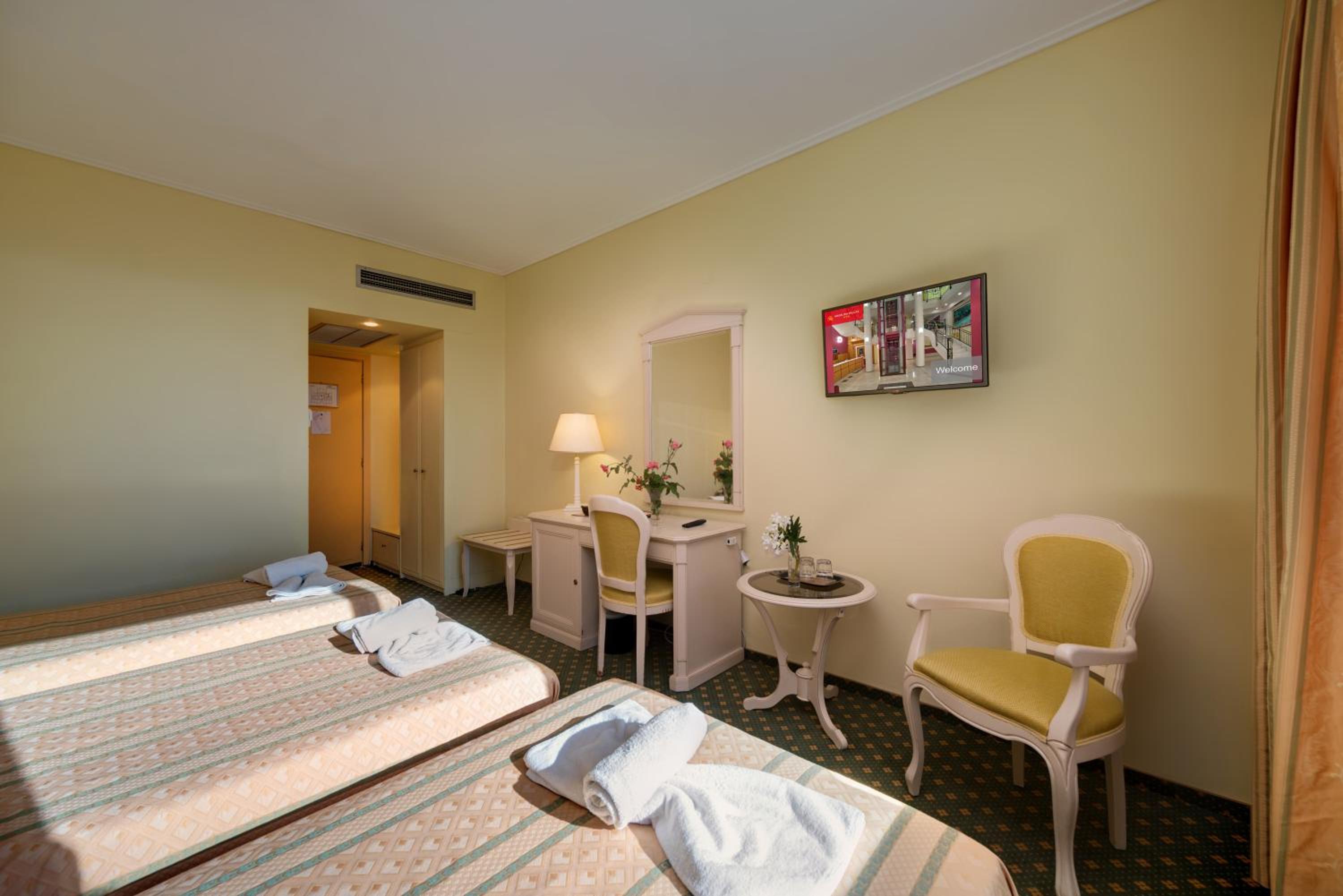 Triple Room - Photo 1