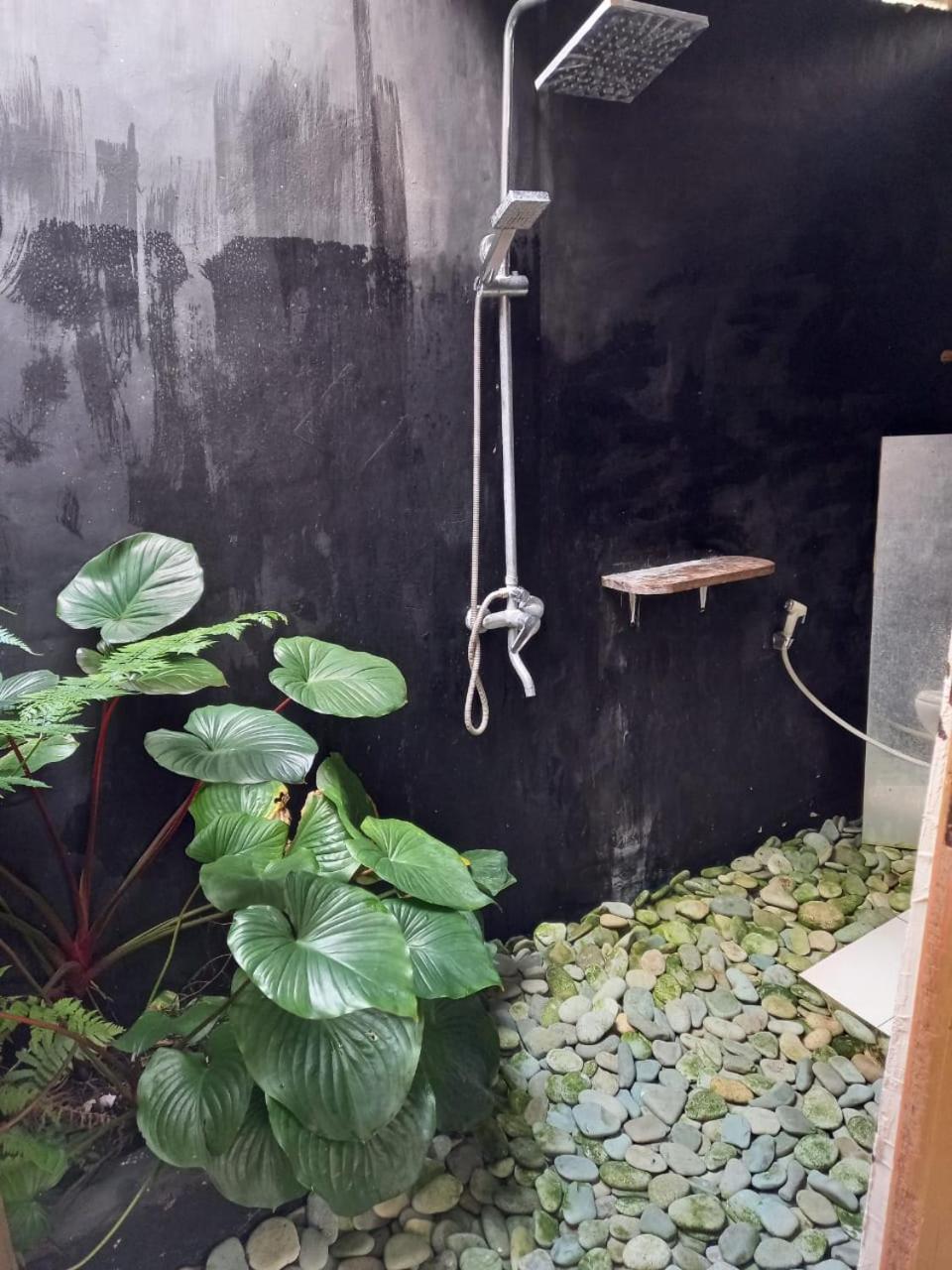 Double Room with Private Bathroom - Photo 11