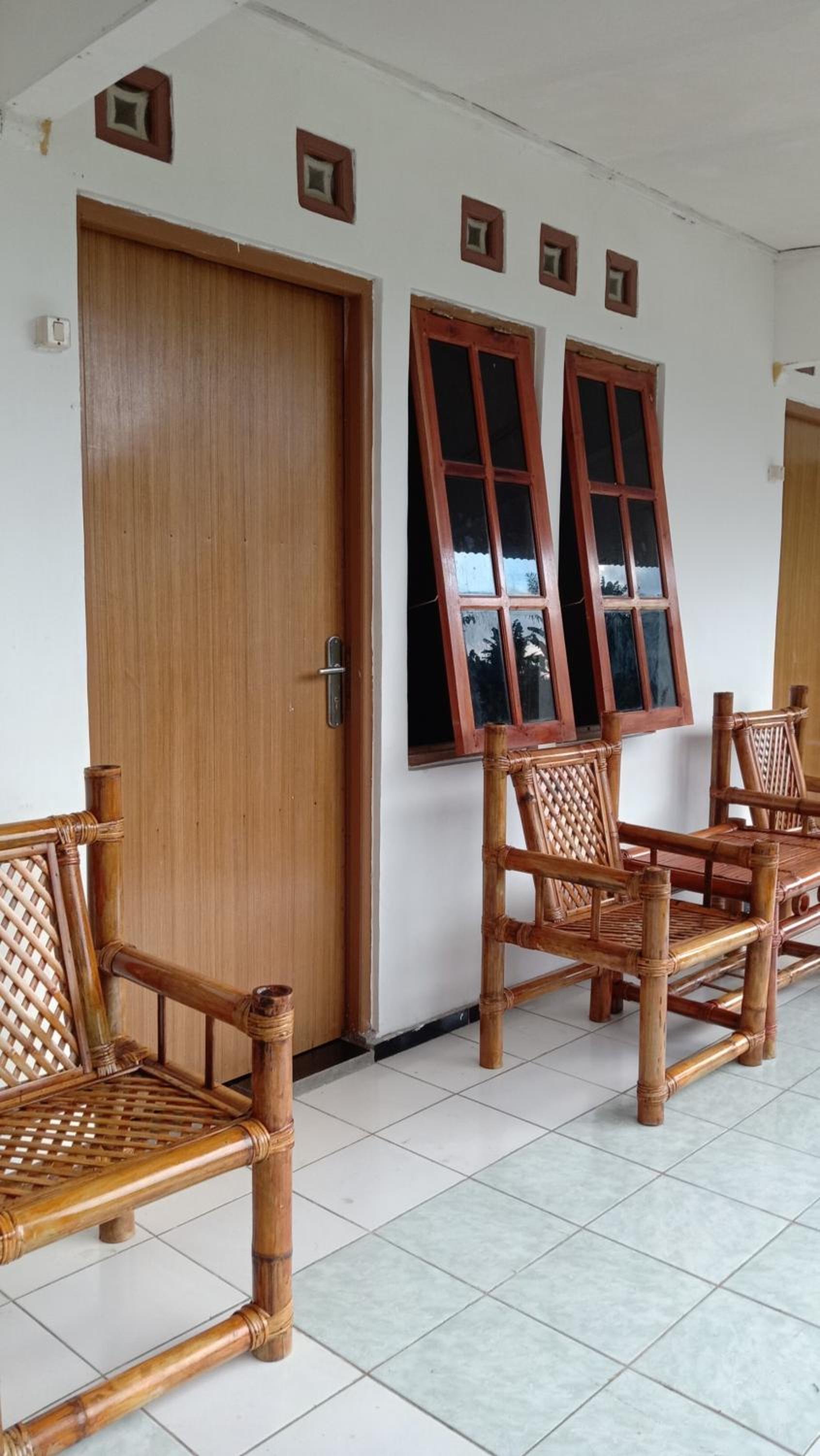 Double Room with Private Bathroom - Photo 9