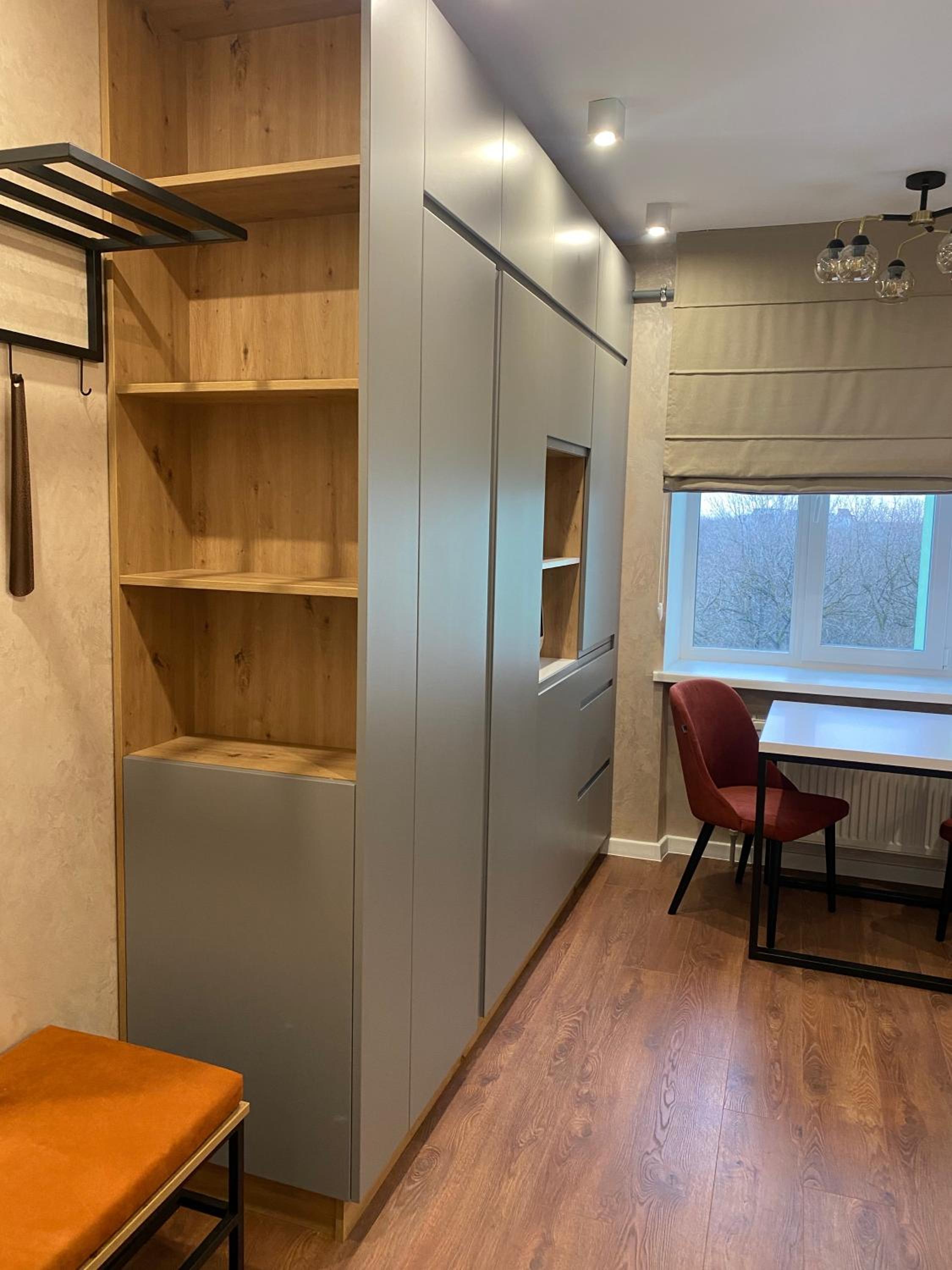 Apartment with Shower