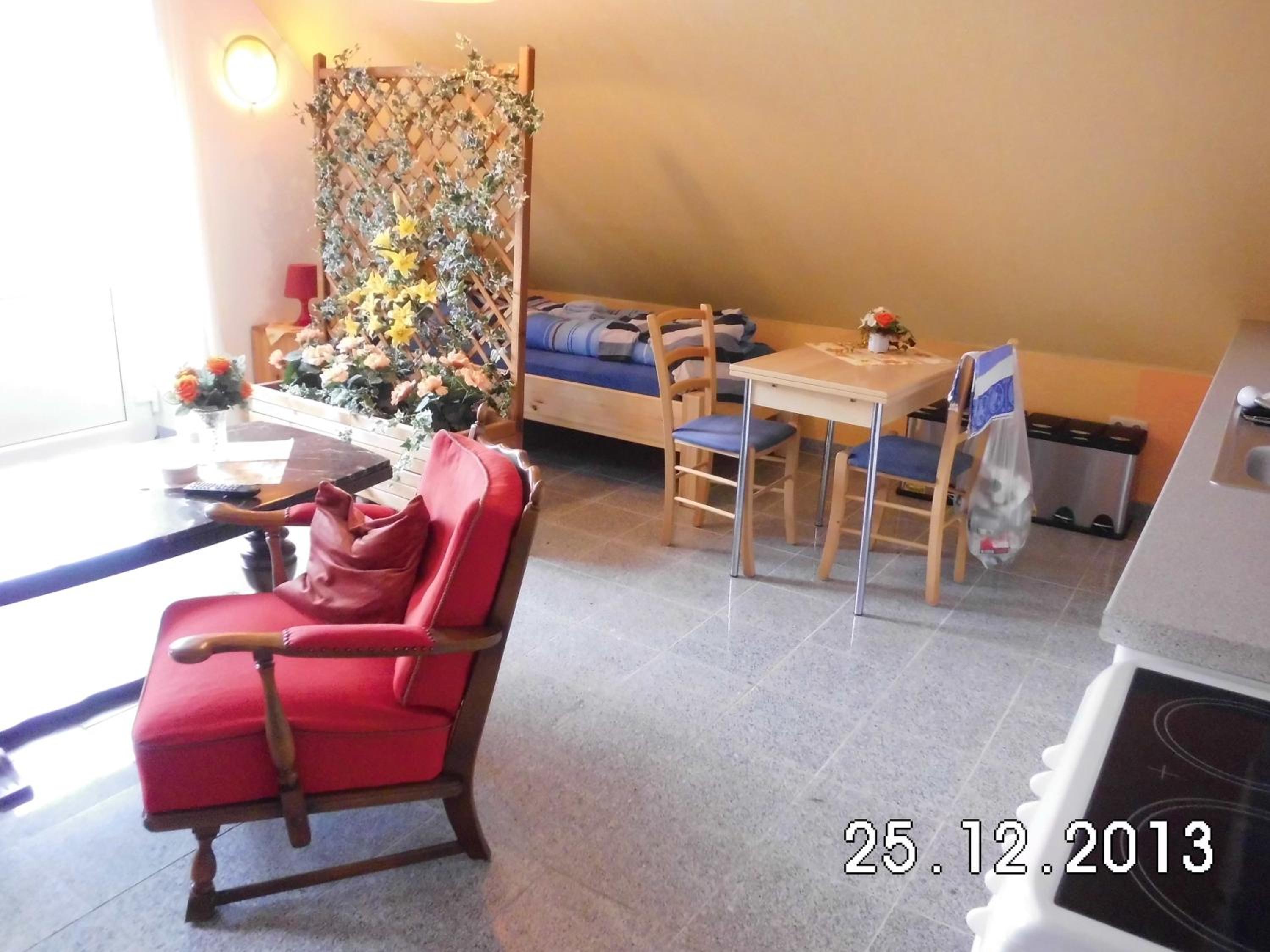 Apartment with Balcony photo 3