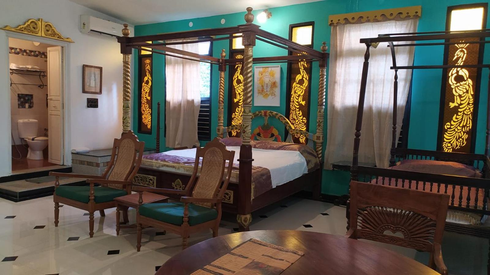 Mint Palace Suite photo 1