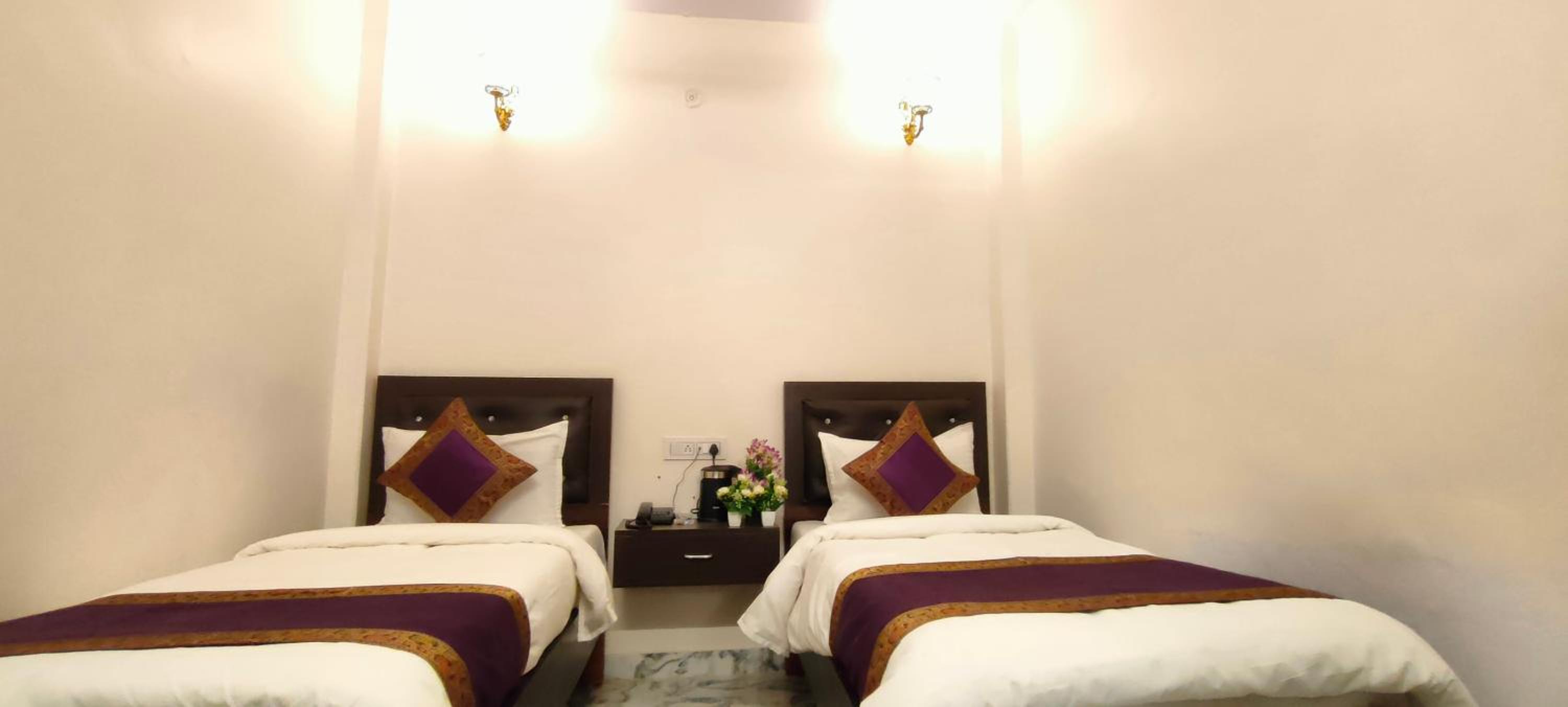 Deluxe Double Room - Photo 14