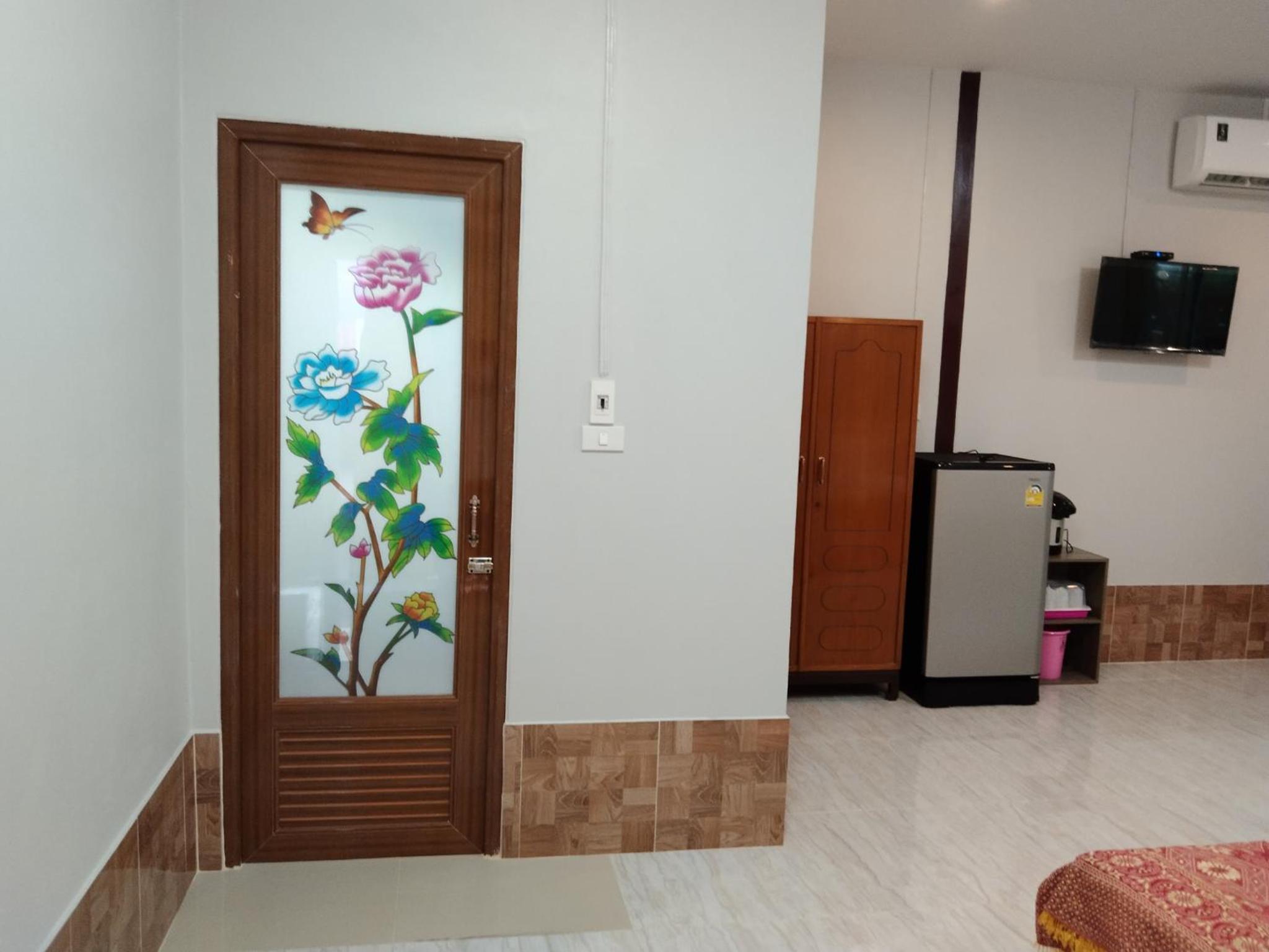 Quadruple Room with Bathroom - Photo 5