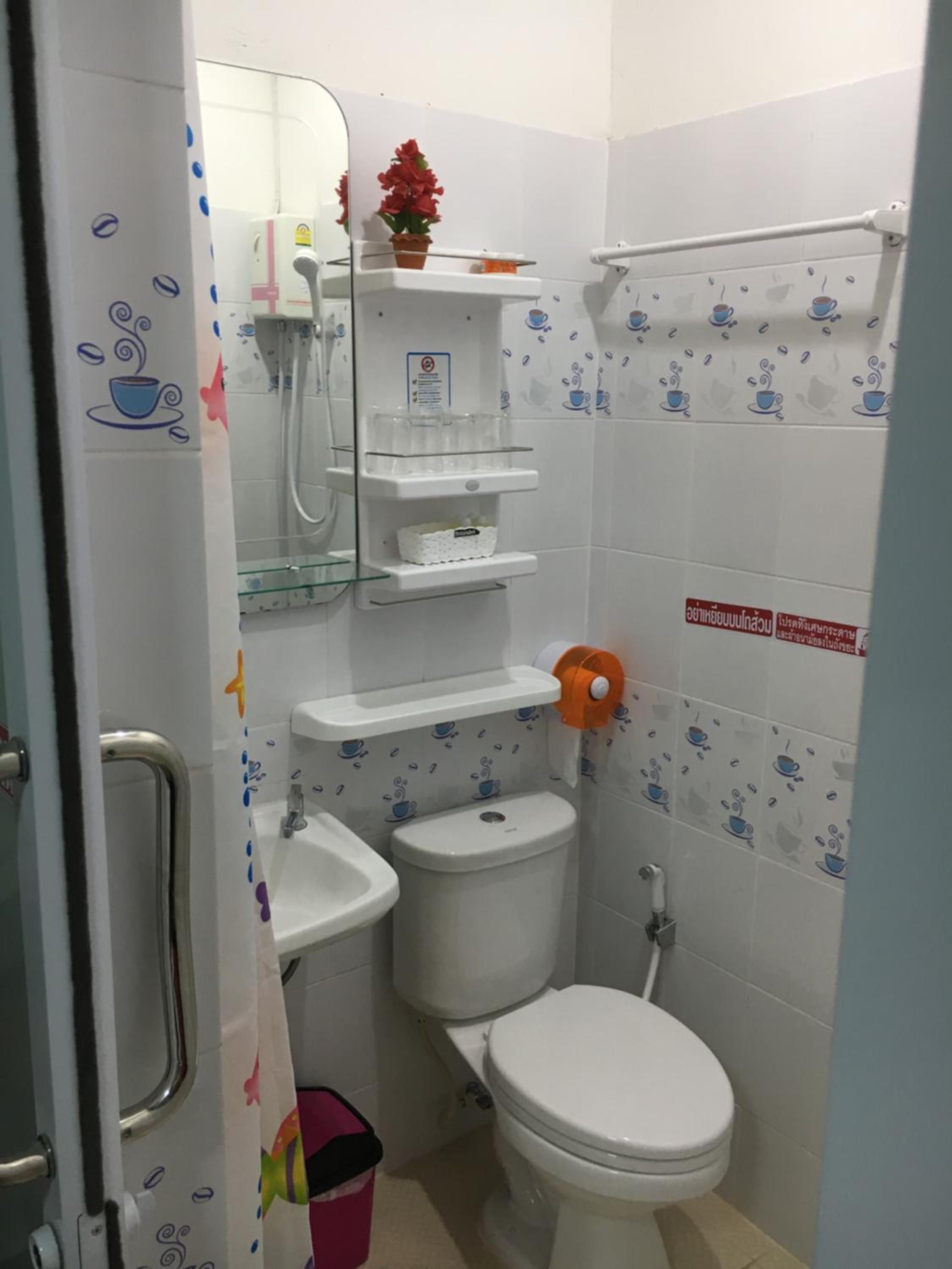 Double Room with Private Bathroom - Photo 27