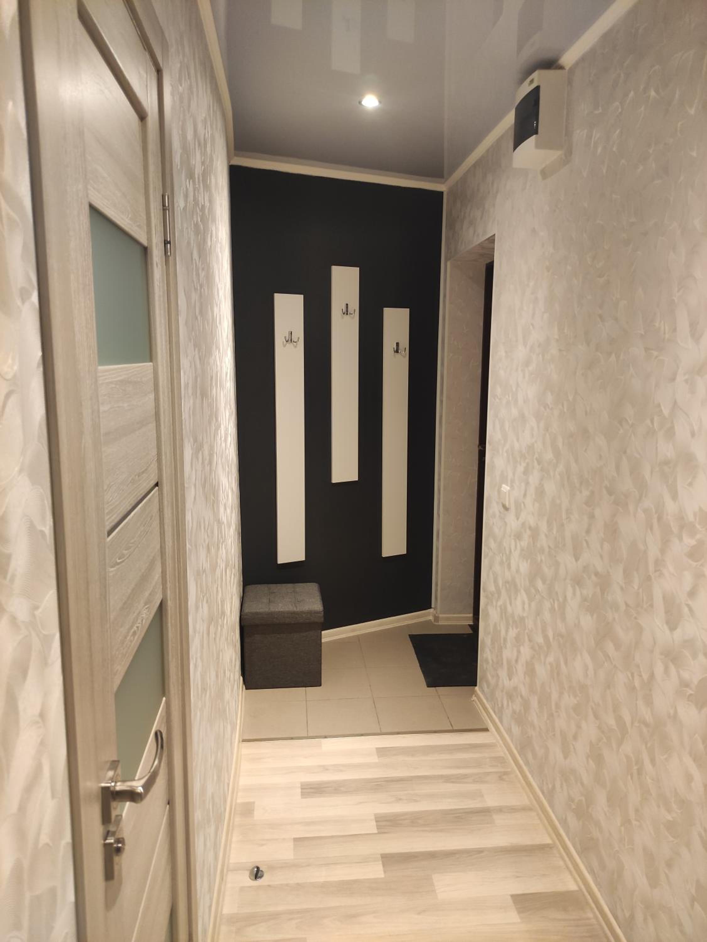 One-Bedroom Apartment - Photo 1