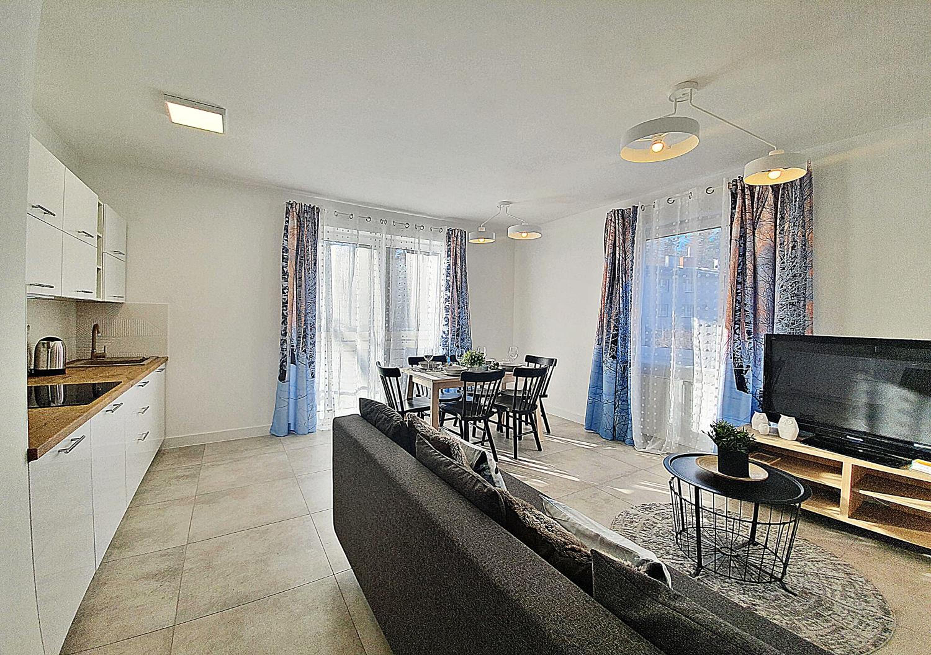 Two-Bedroom Apartment - Silver 2B photo 3