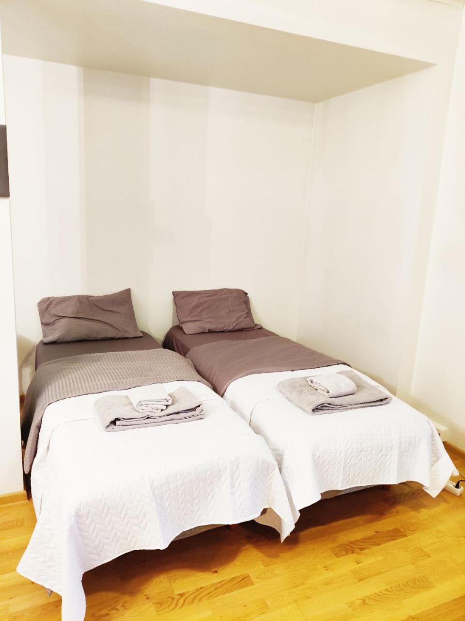 Studio Apartment - Photo 4