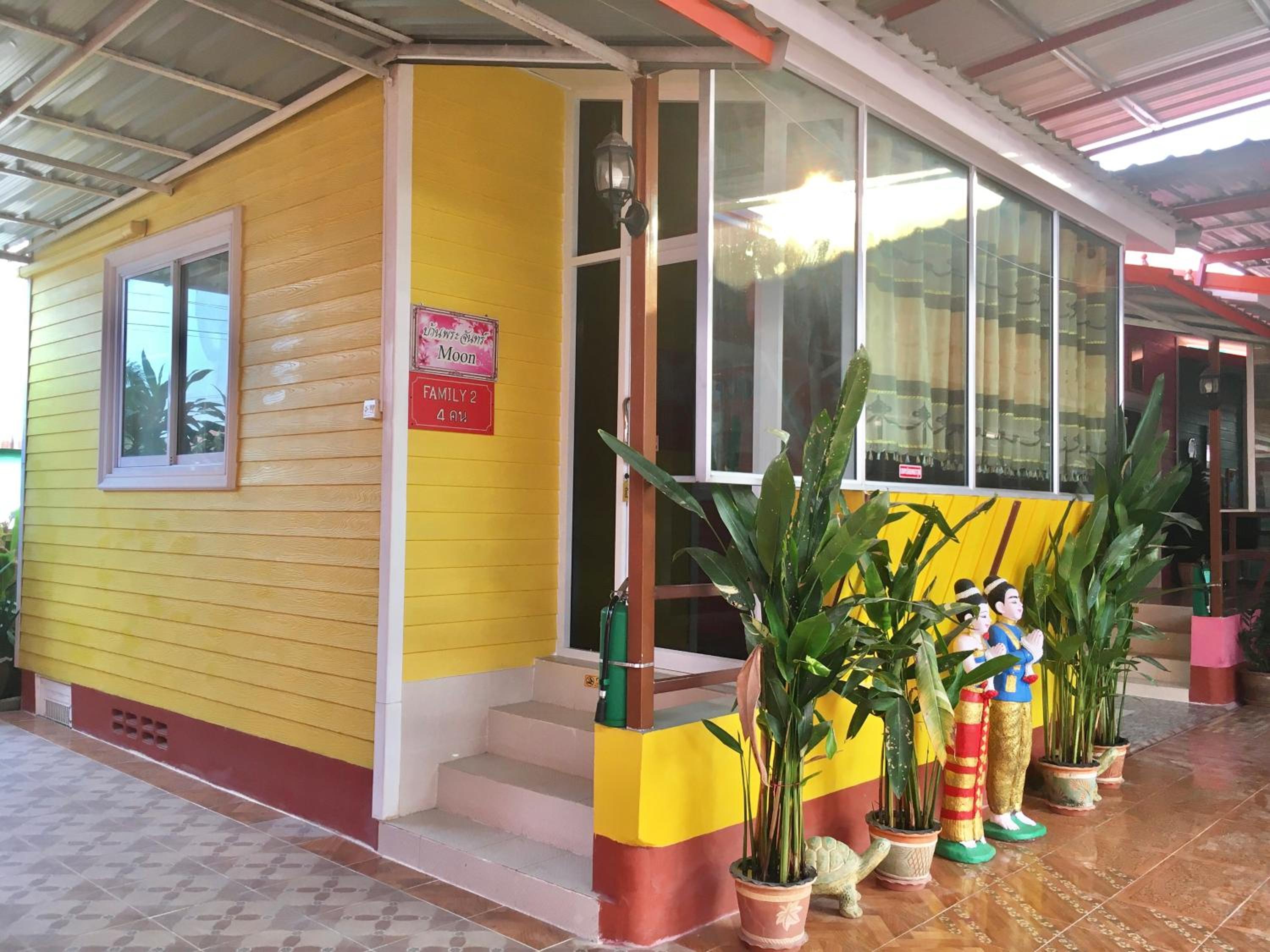 Double or Twin Room with Private Bathroom - Photo 29