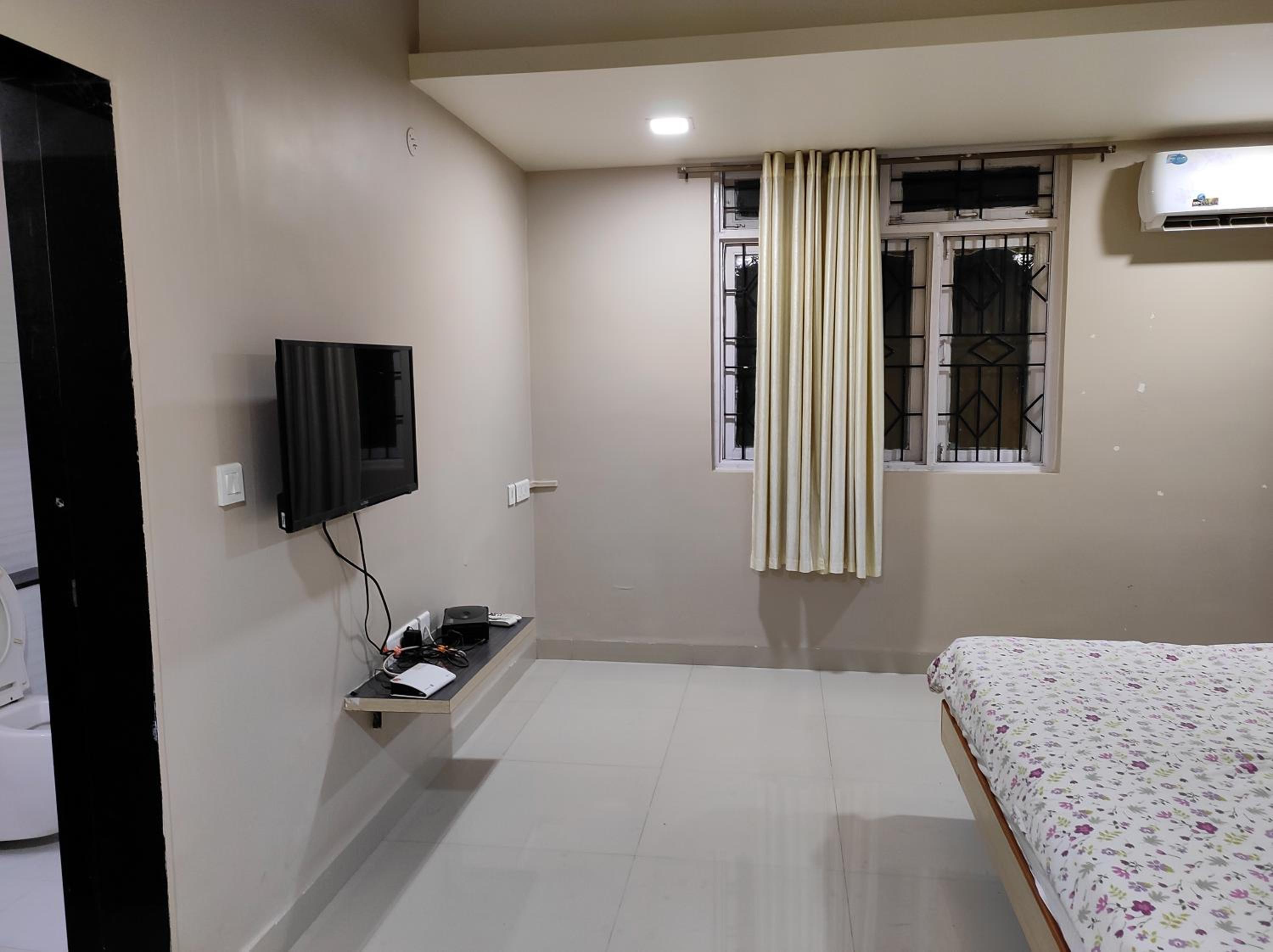 Deluxe Double Room - Photo 16
