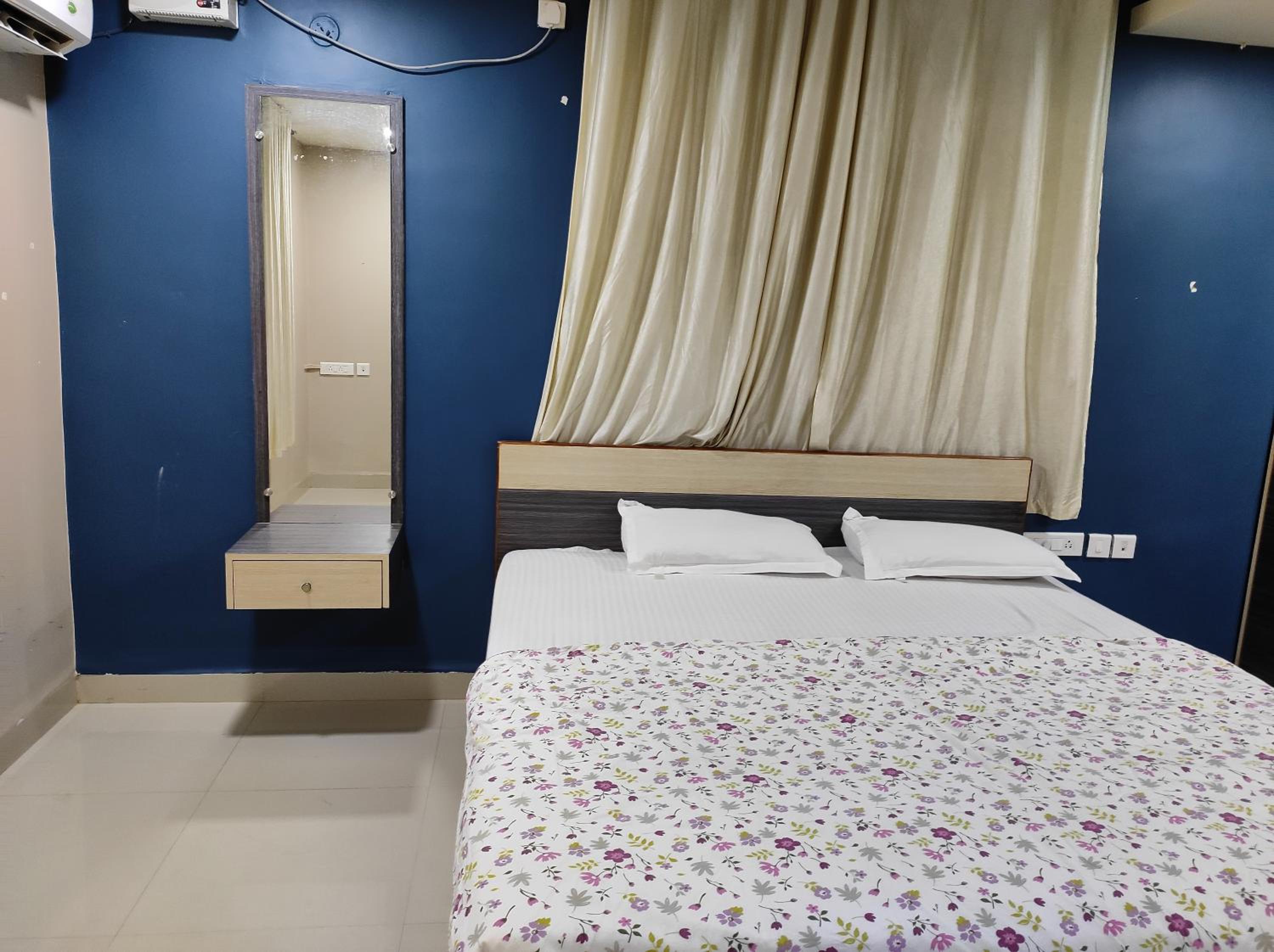 Deluxe Double Room - Photo 1