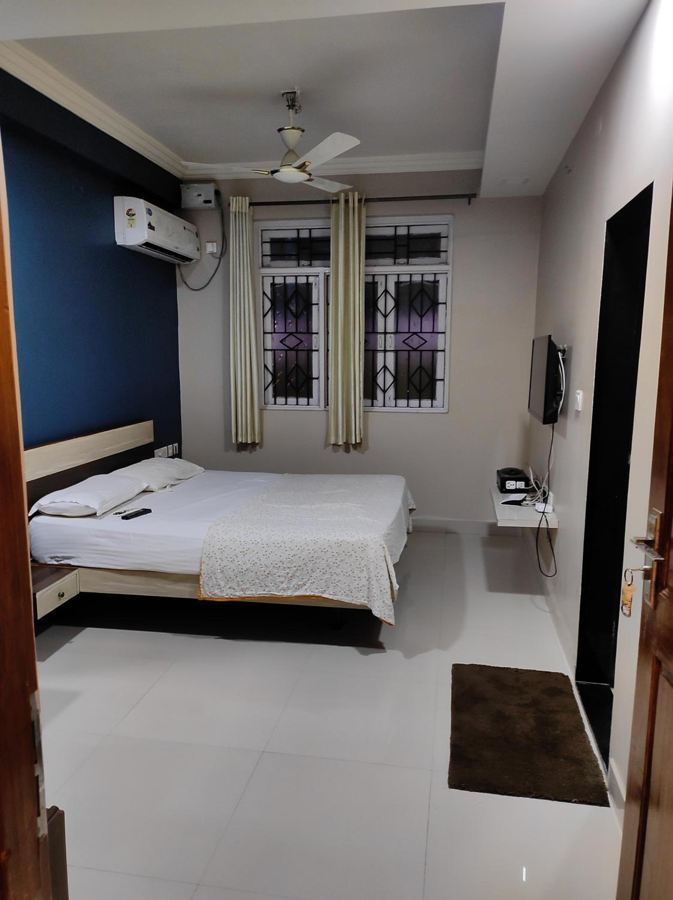 Deluxe Double Room - Photo 10