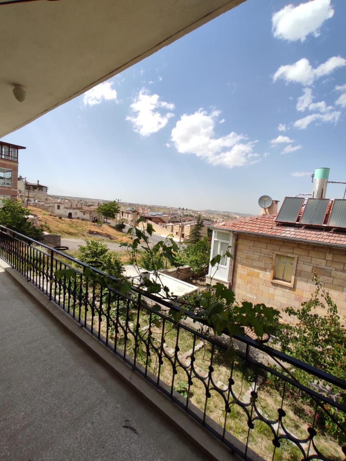 Apartment with Terrace - Photo 12