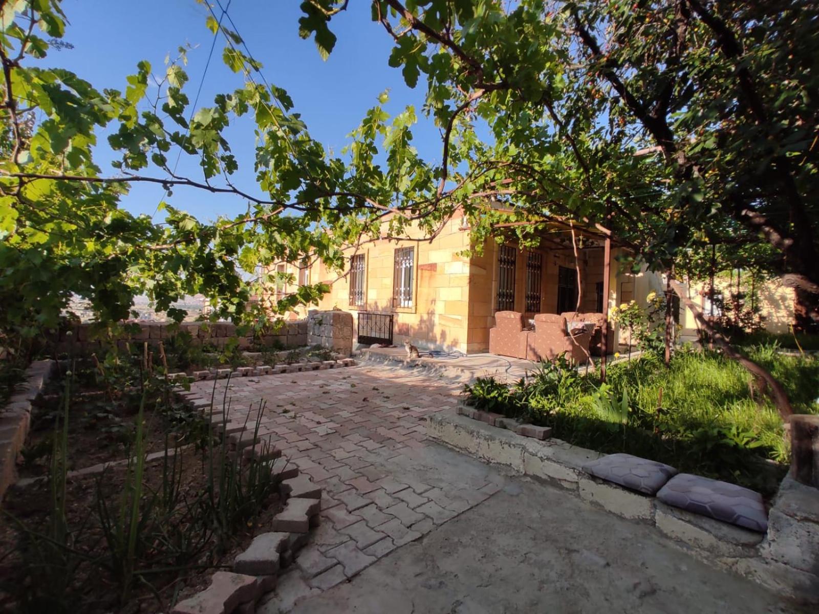 Apartment with Terrace - Photo 38