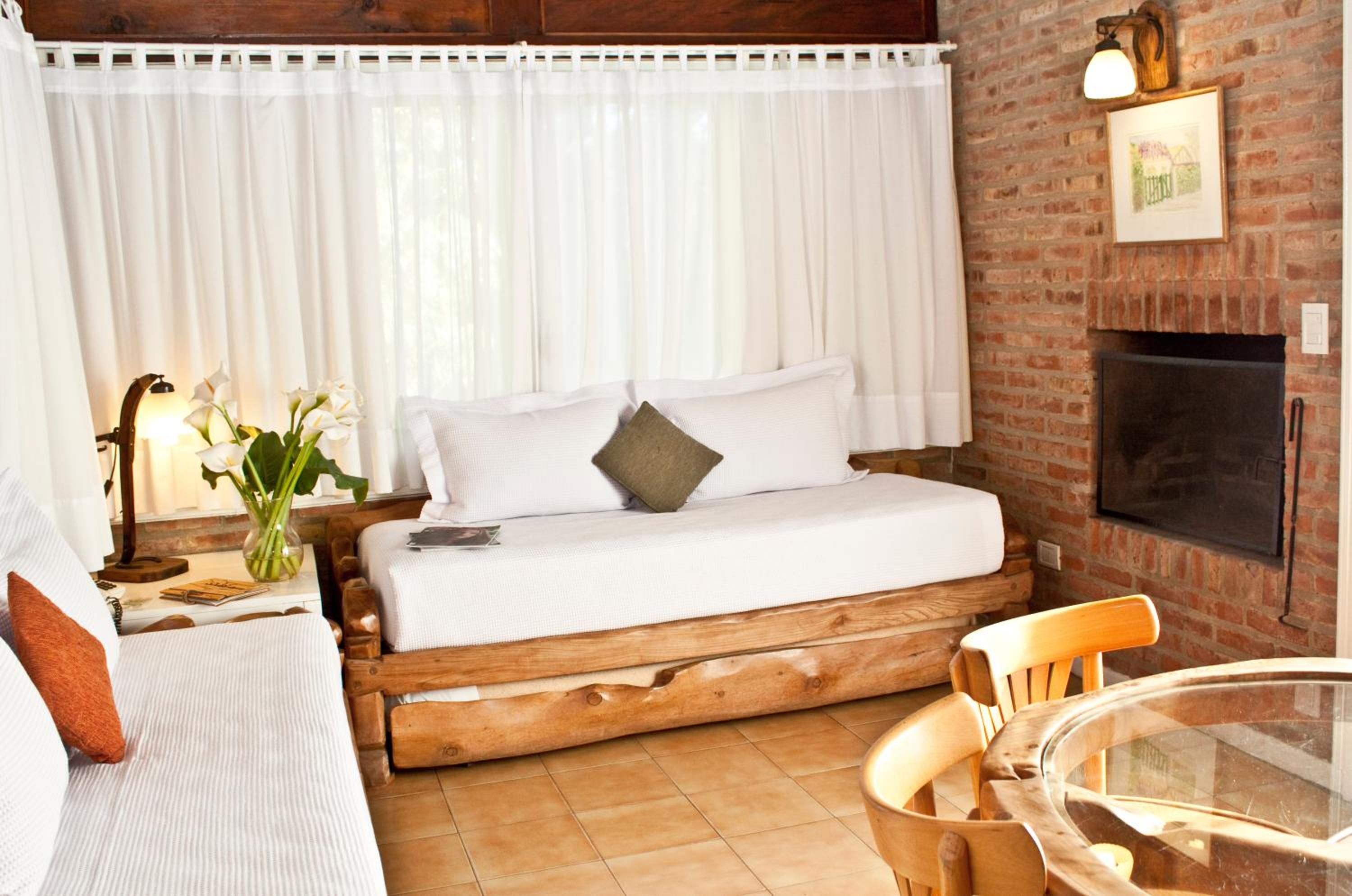 One-Bedroom Bungalow